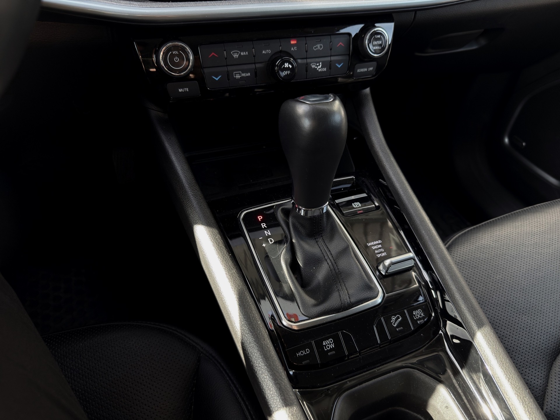 JEEP Compass 1.3 T PHEV S Plus AWD-image-14