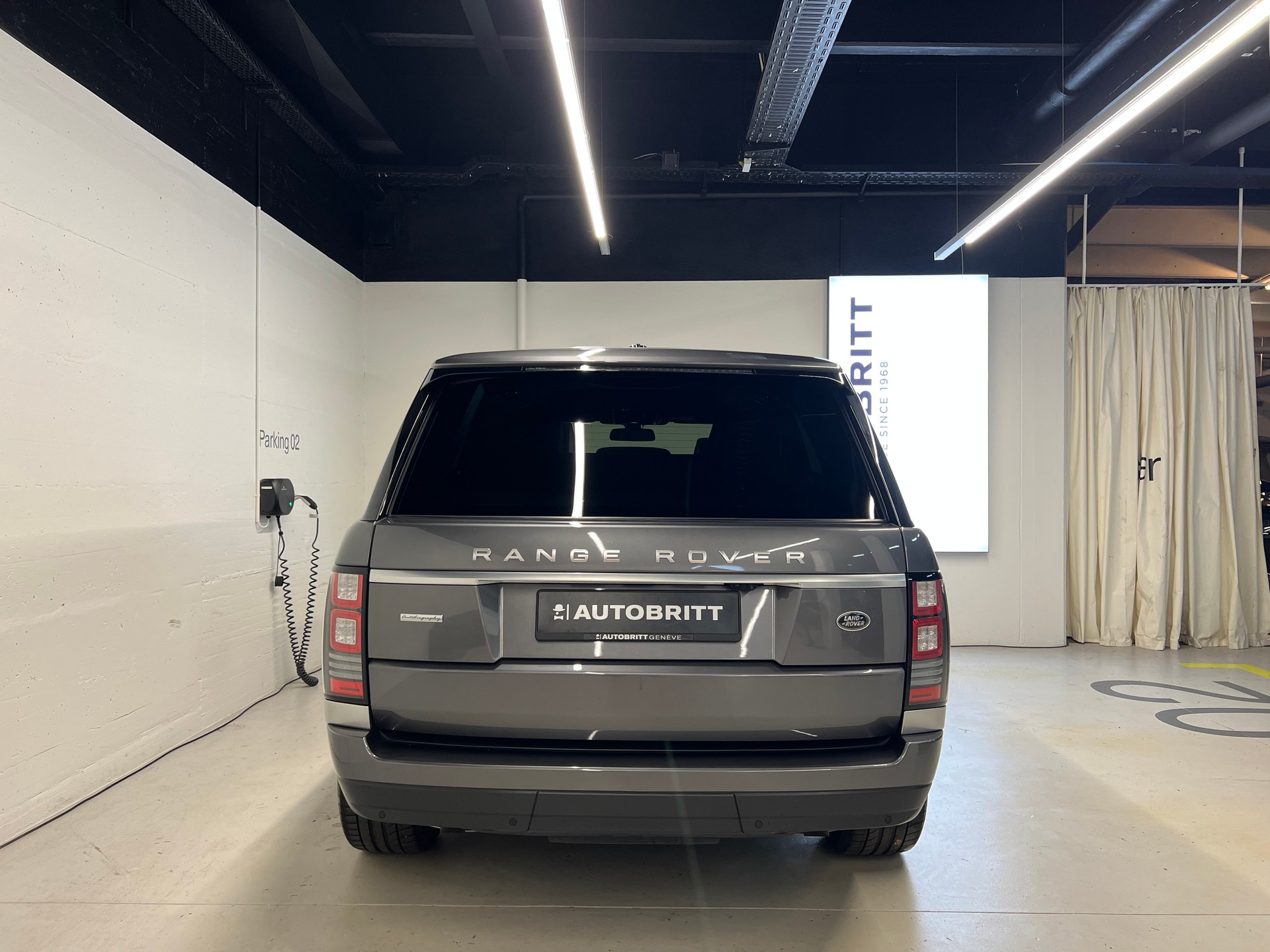 LAND ROVER Range Rover 4.4 SDV8 Autobiography-image-8