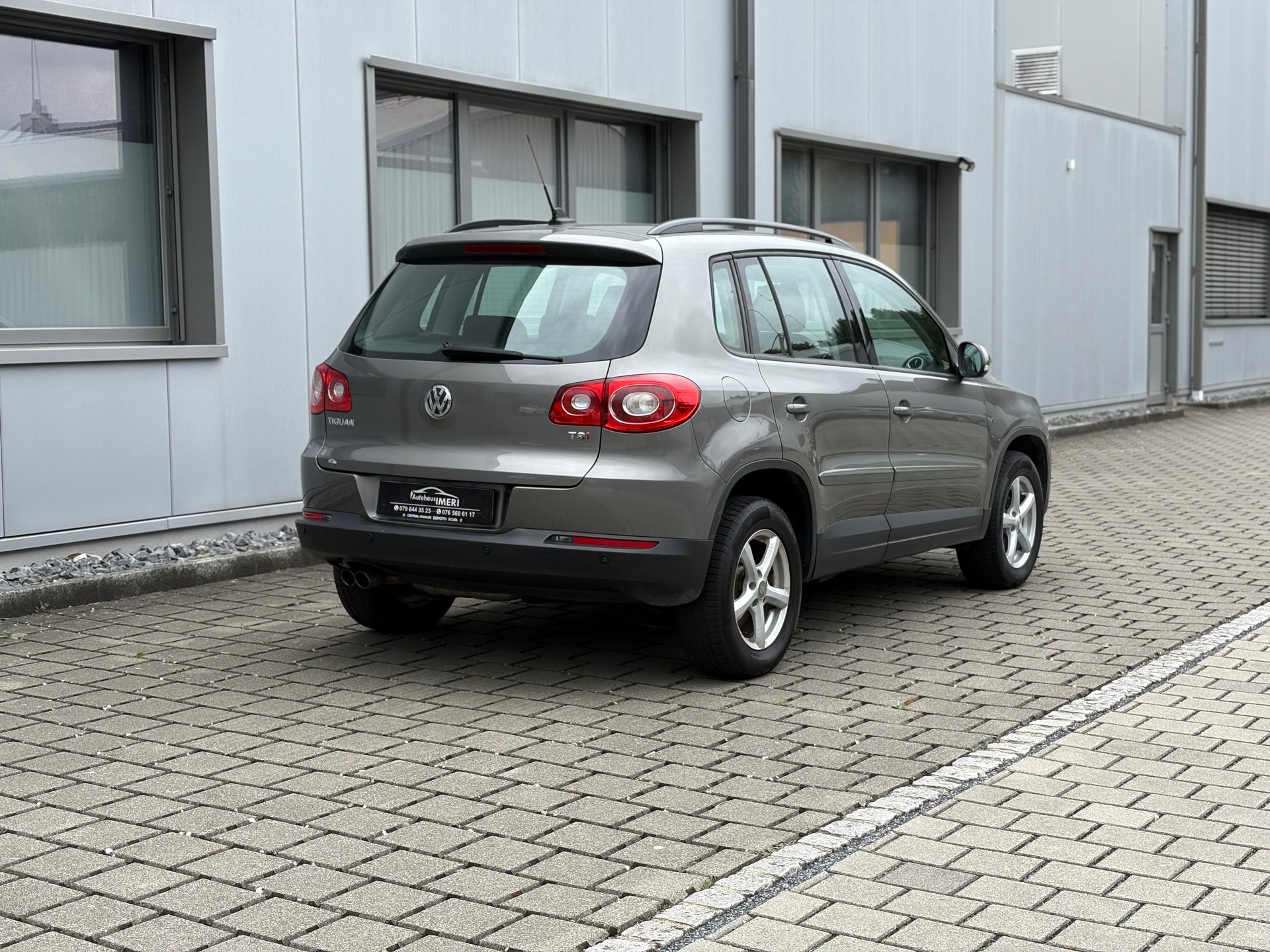 VW Tiguan 2.0 TSI Track&Field-image-8