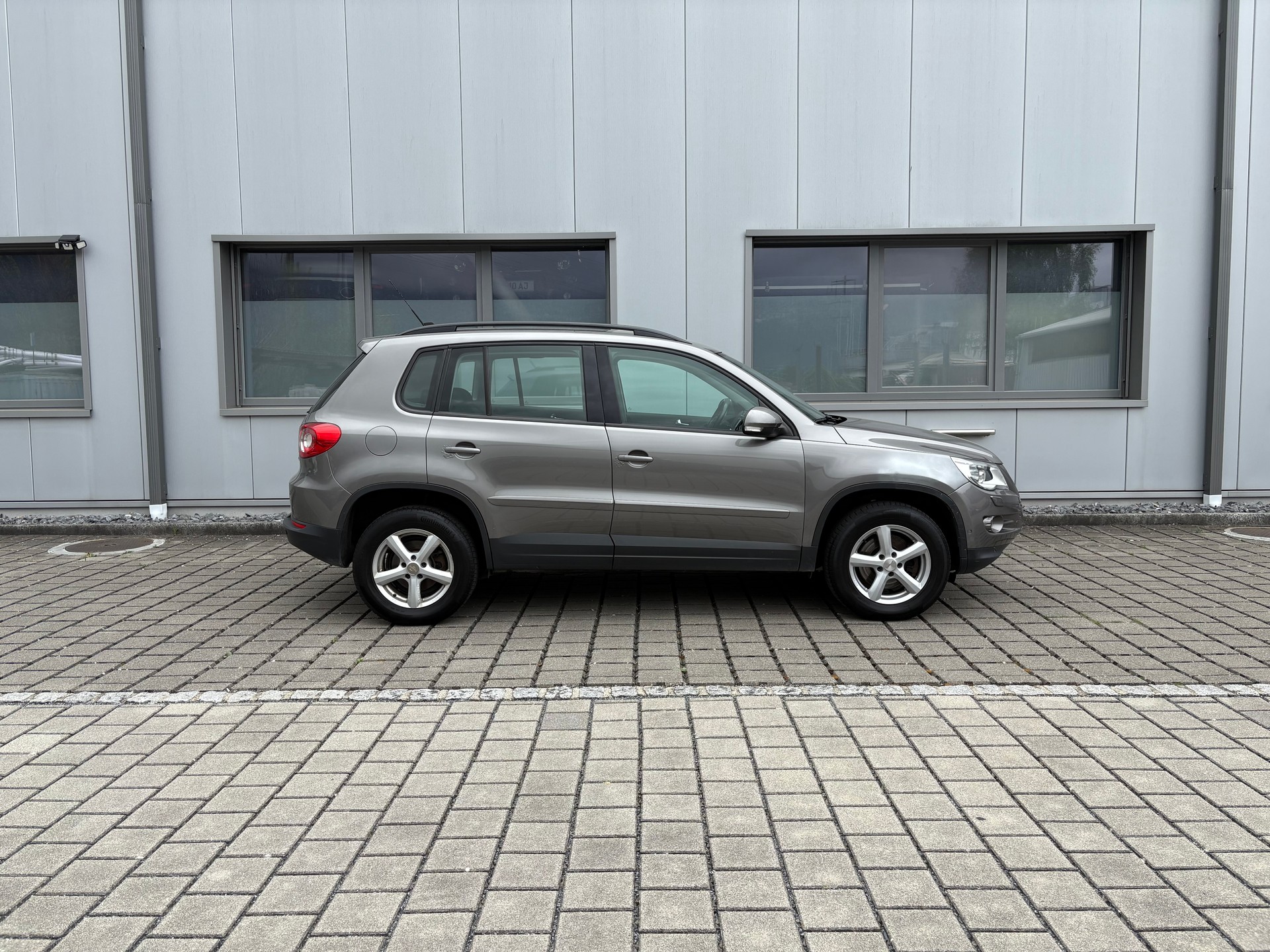 VW Tiguan 2.0 TSI Track&Field-image-11