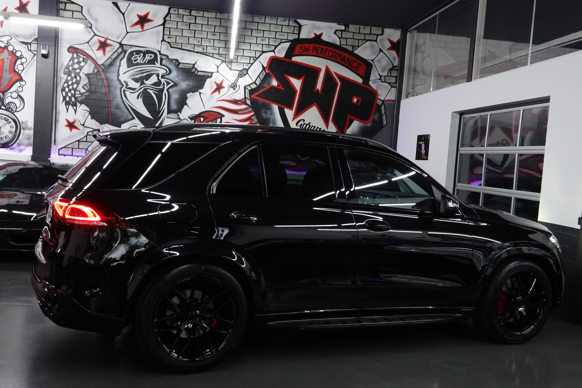 MERCEDES-BENZ GLE 53 AMG 4MATIC+ 9G-SPEEDSHIFT BLACK CH-FZ 7-PLÄTZER ON TOP-image-22