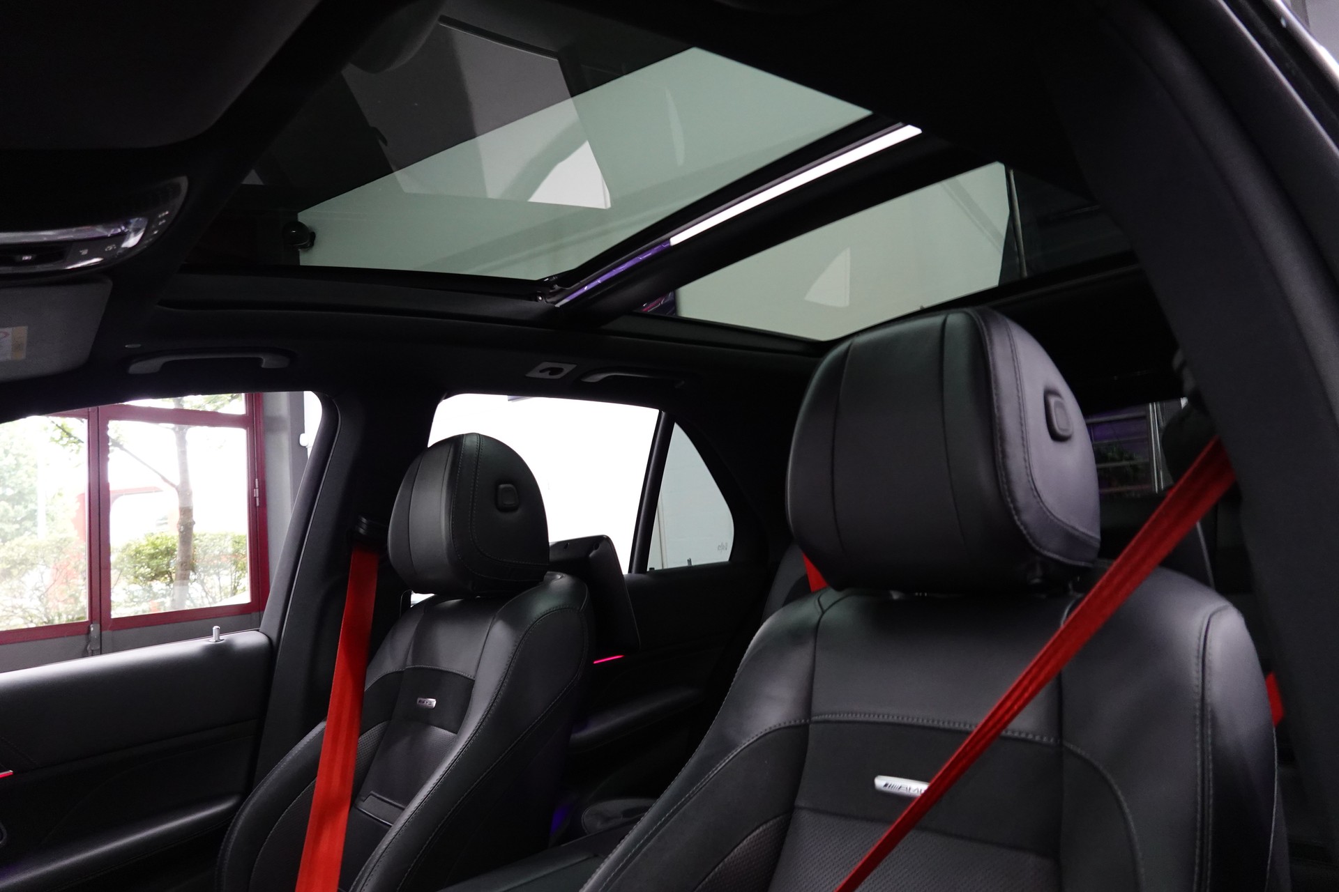 MERCEDES-BENZ GLE 53 AMG 4MATIC+ 9G-SPEEDSHIFT BLACK CH-FZ 7-PLÄTZER ON TOP-image-32