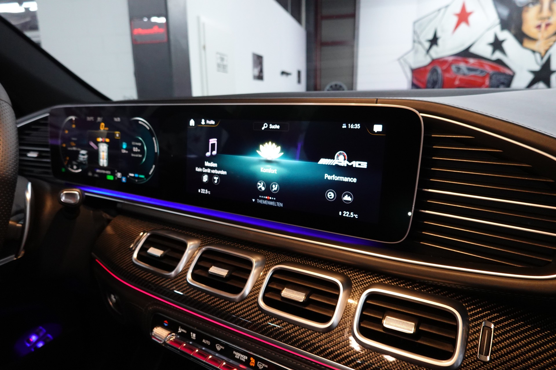 MERCEDES-BENZ GLE 53 AMG 4MATIC+ 9G-SPEEDSHIFT BLACK CH-FZ 7-PLÄTZER ON TOP-image-49