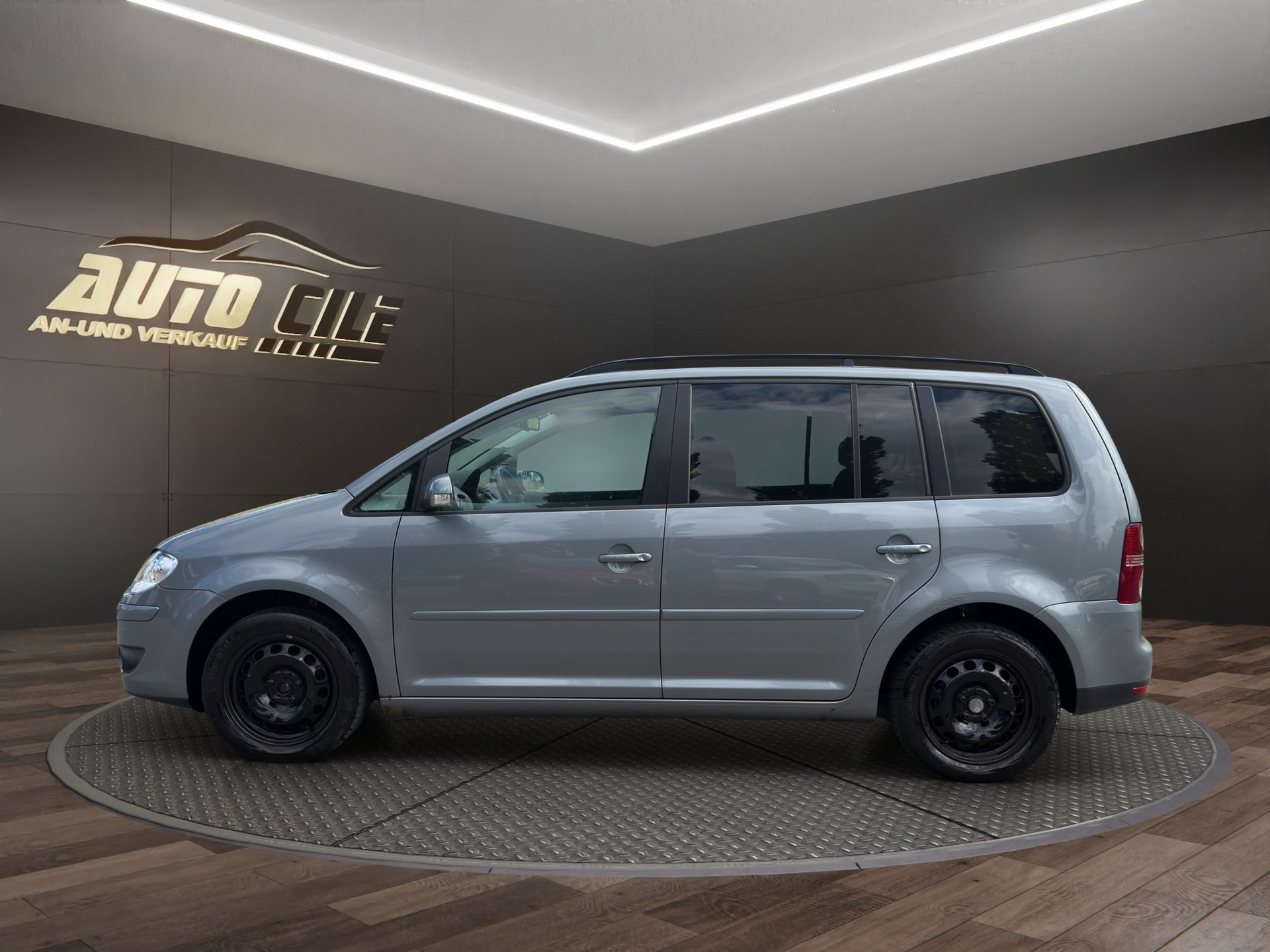 VW Touran 1.4 TSI Highline-image-3