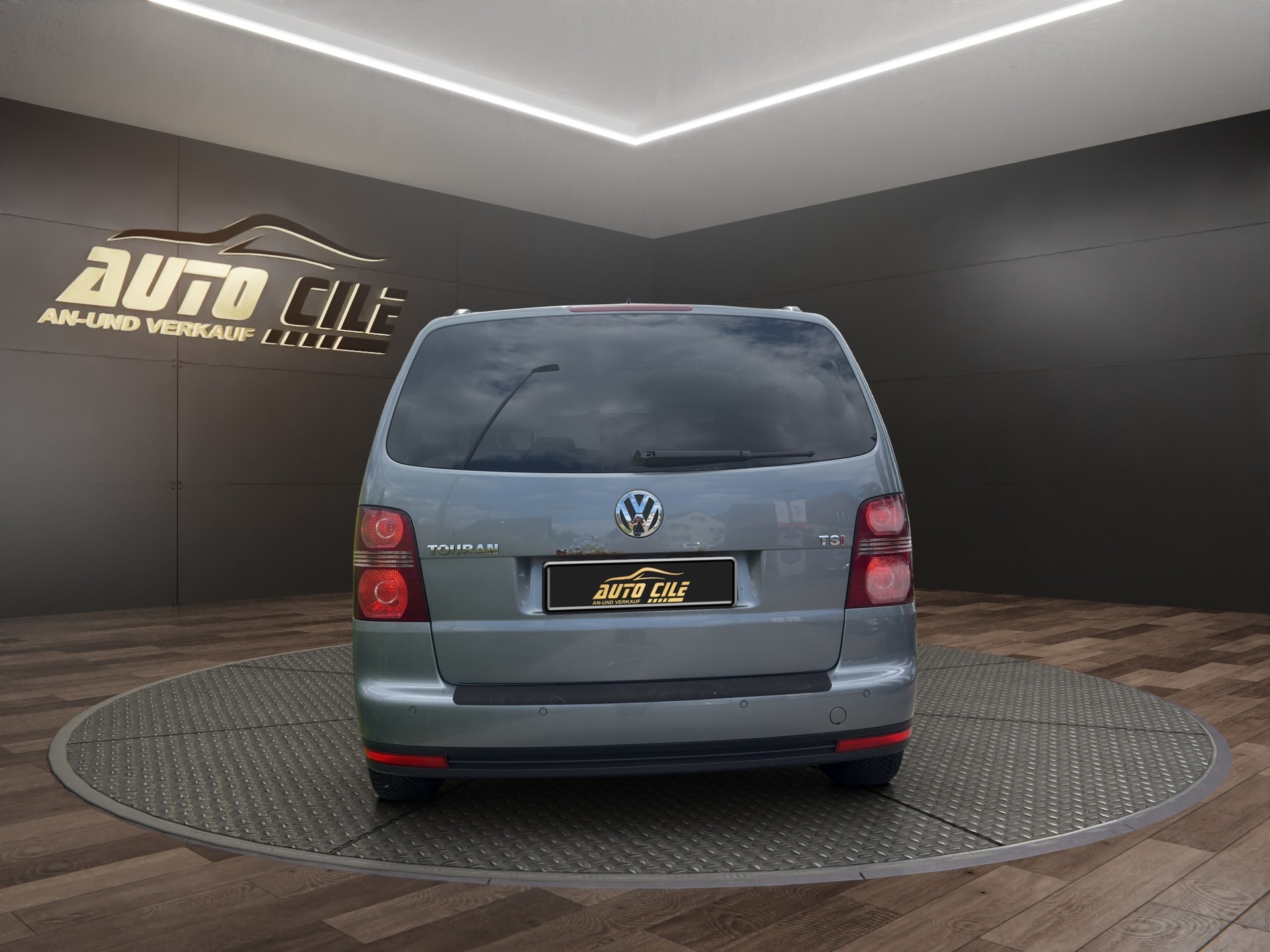 VW Touran 1.4 TSI Highline-image-6