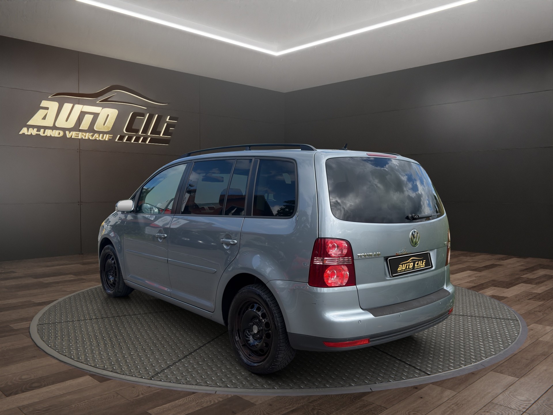 VW Touran 1.4 TSI Highline-image-5