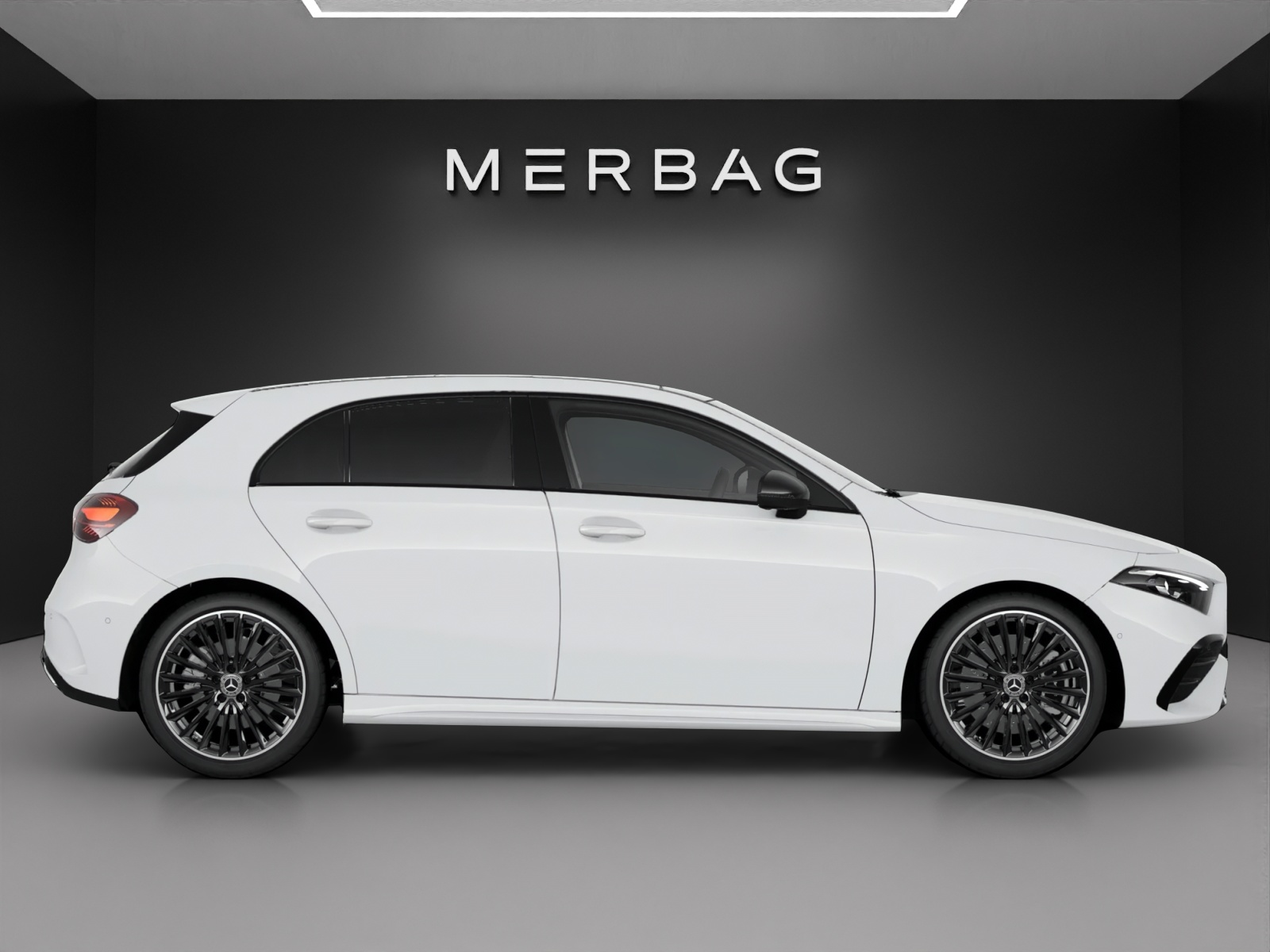 MERCEDES-BENZ A 200 Night Star 7G-DCT-image-1