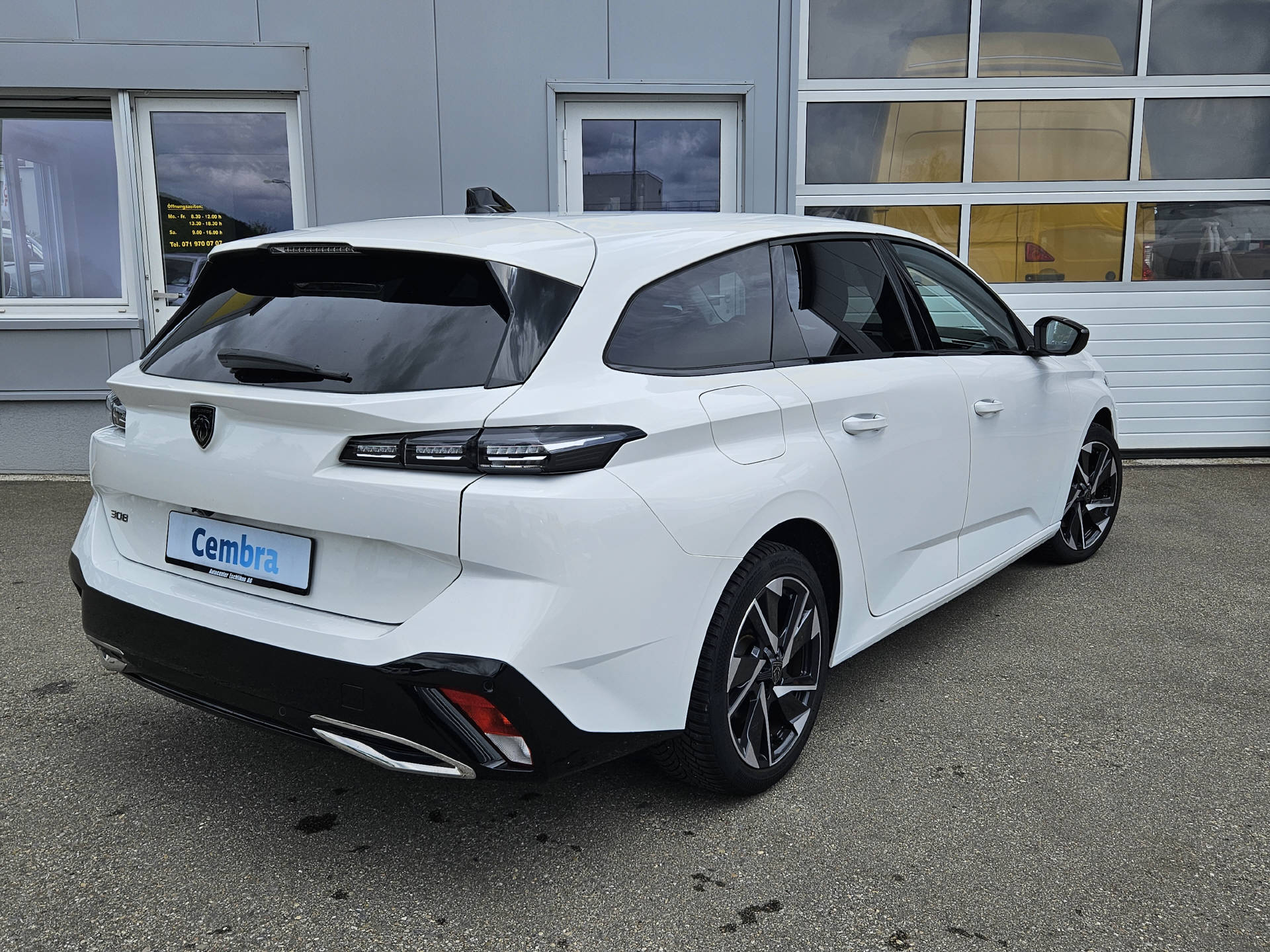 PEUGEOT 308 SW 1.5 BlueHDi Allure Pack* Top Zustand * Navi * Rückfahrkamera * Sitzheizung *-showroom-element-3