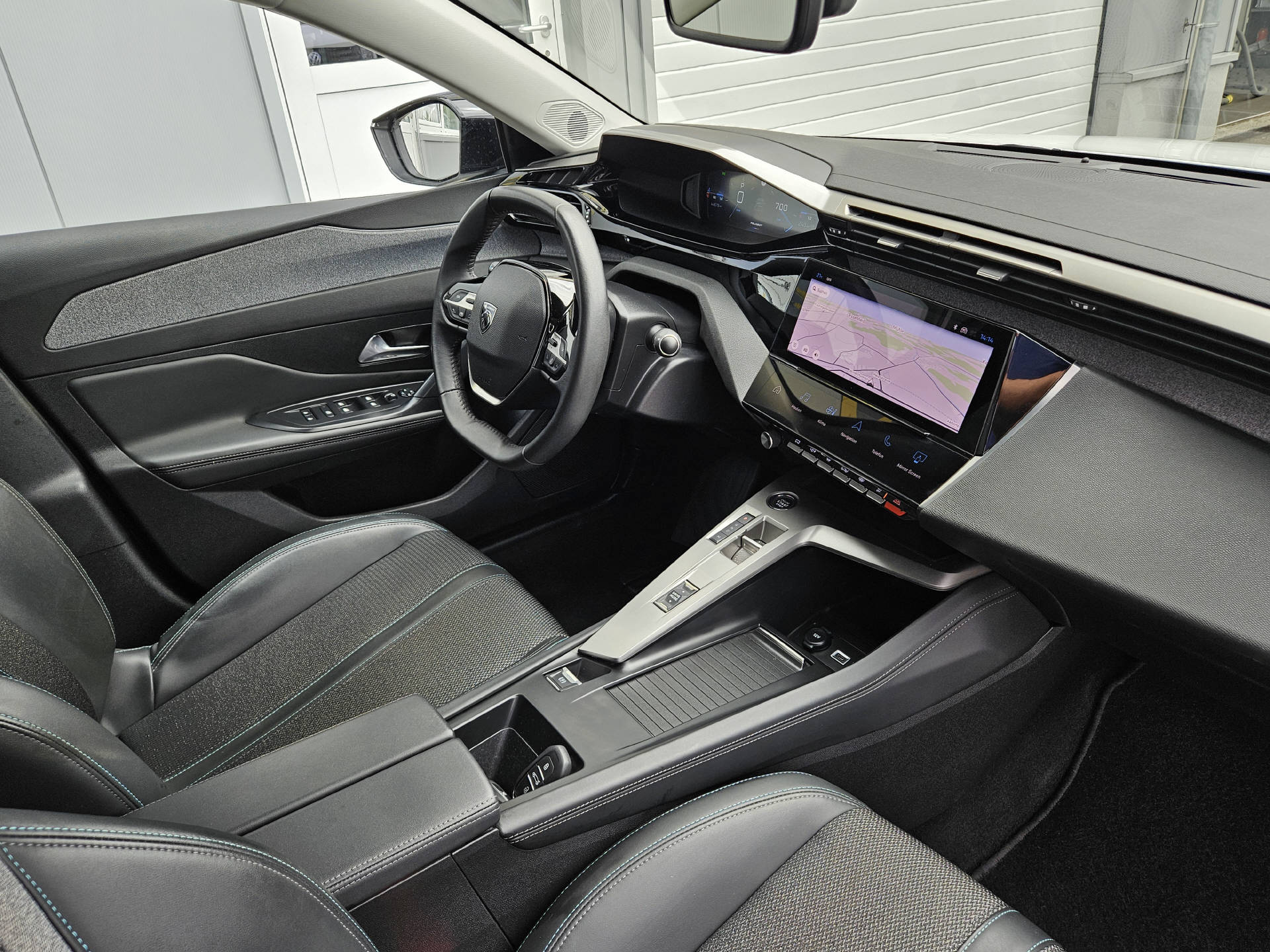 PEUGEOT 308 SW 1.5 BlueHDi Allure Pack* Top Zustand * Navi * Rückfahrkamera * Sitzheizung *-image-17