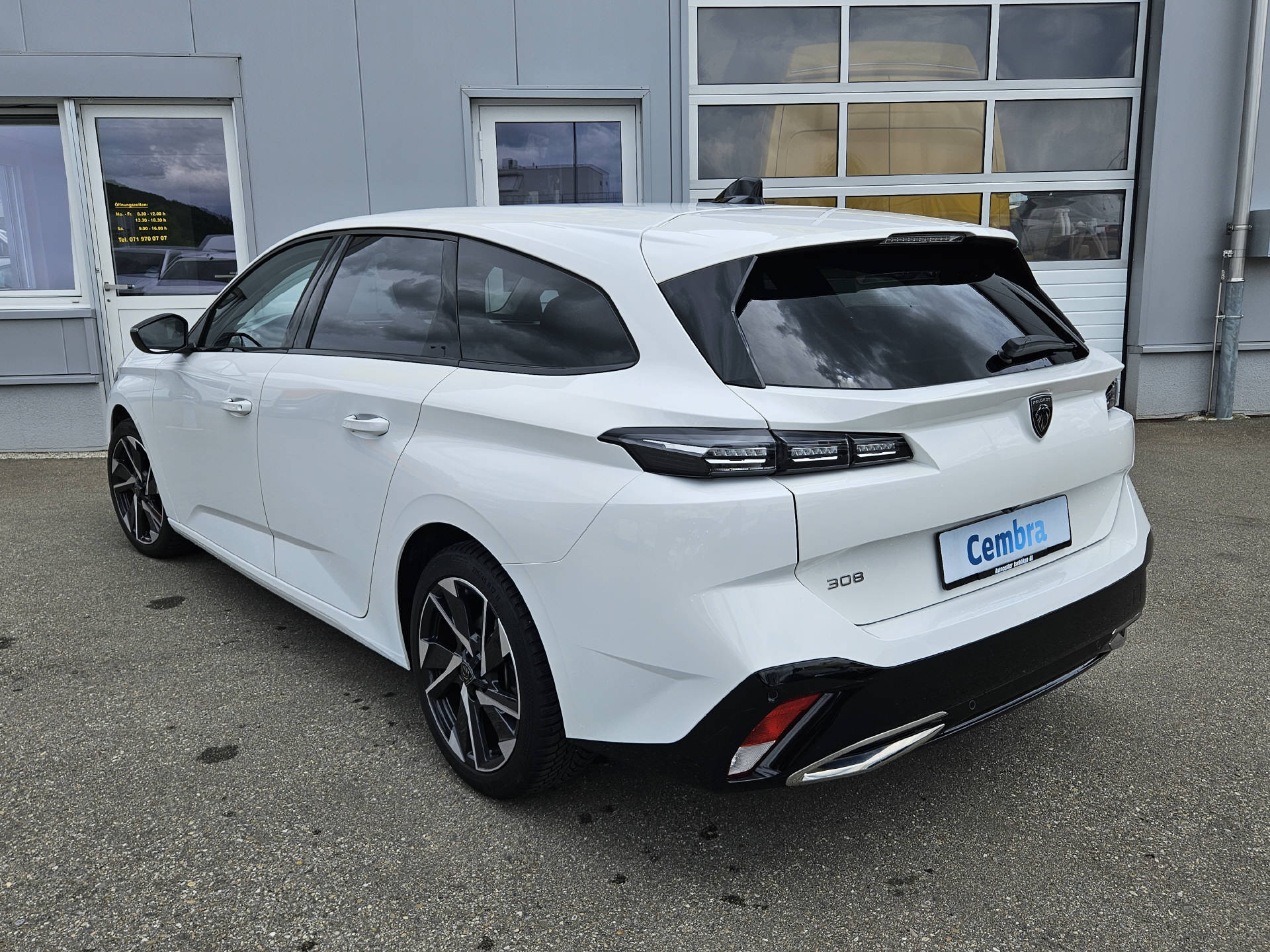 PEUGEOT 308 SW 1.5 BlueHDi Allure Pack* Top Zustand * Navi * Rückfahrkamera * Sitzheizung *-image-5