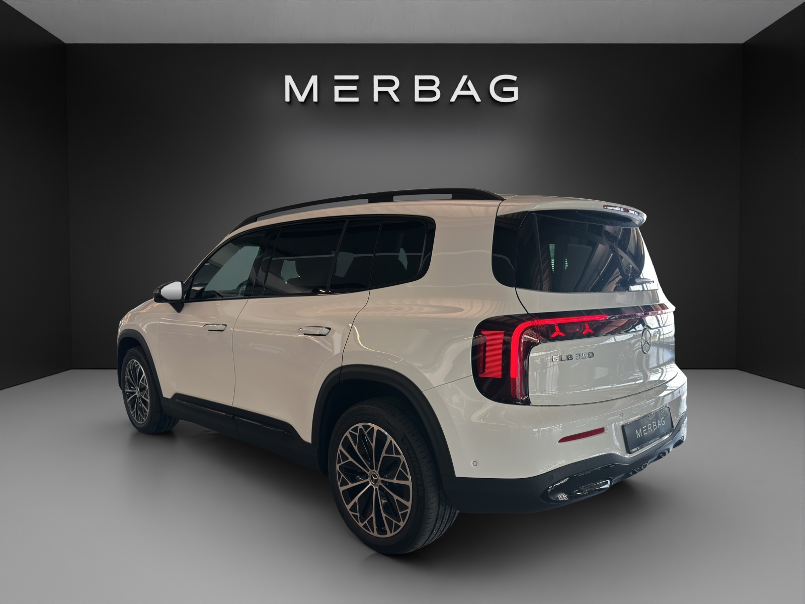 MERCEDES-BENZ GLB 350 85kWh EQ 4 Matic-image-3