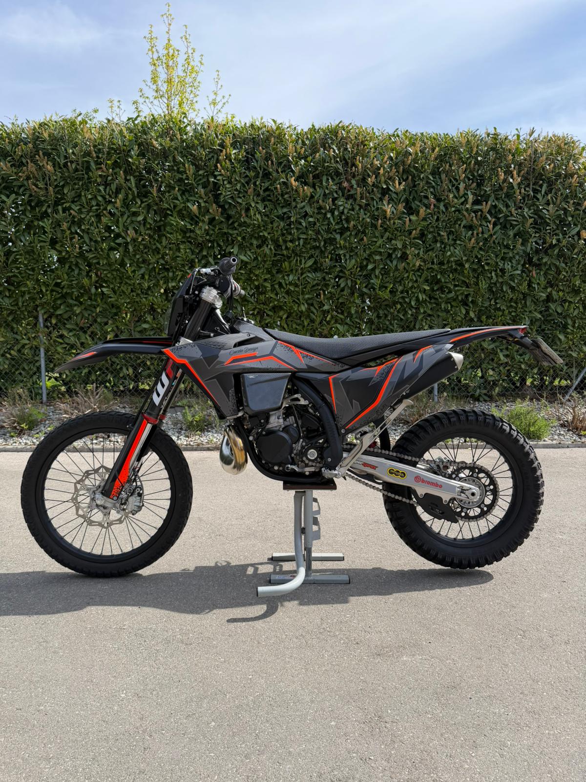 KTM 300 EXC-image-1