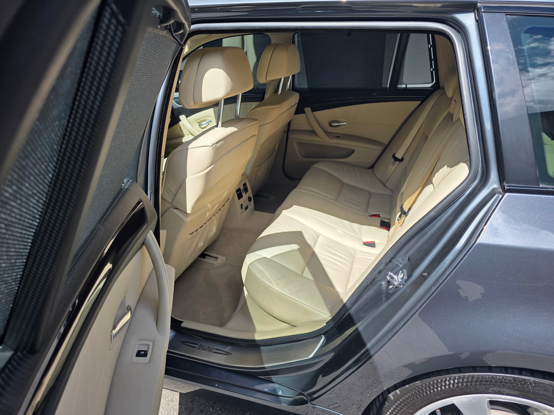 BMW E61 530xd Touring Facelift / Frisch ab MFK-image-10