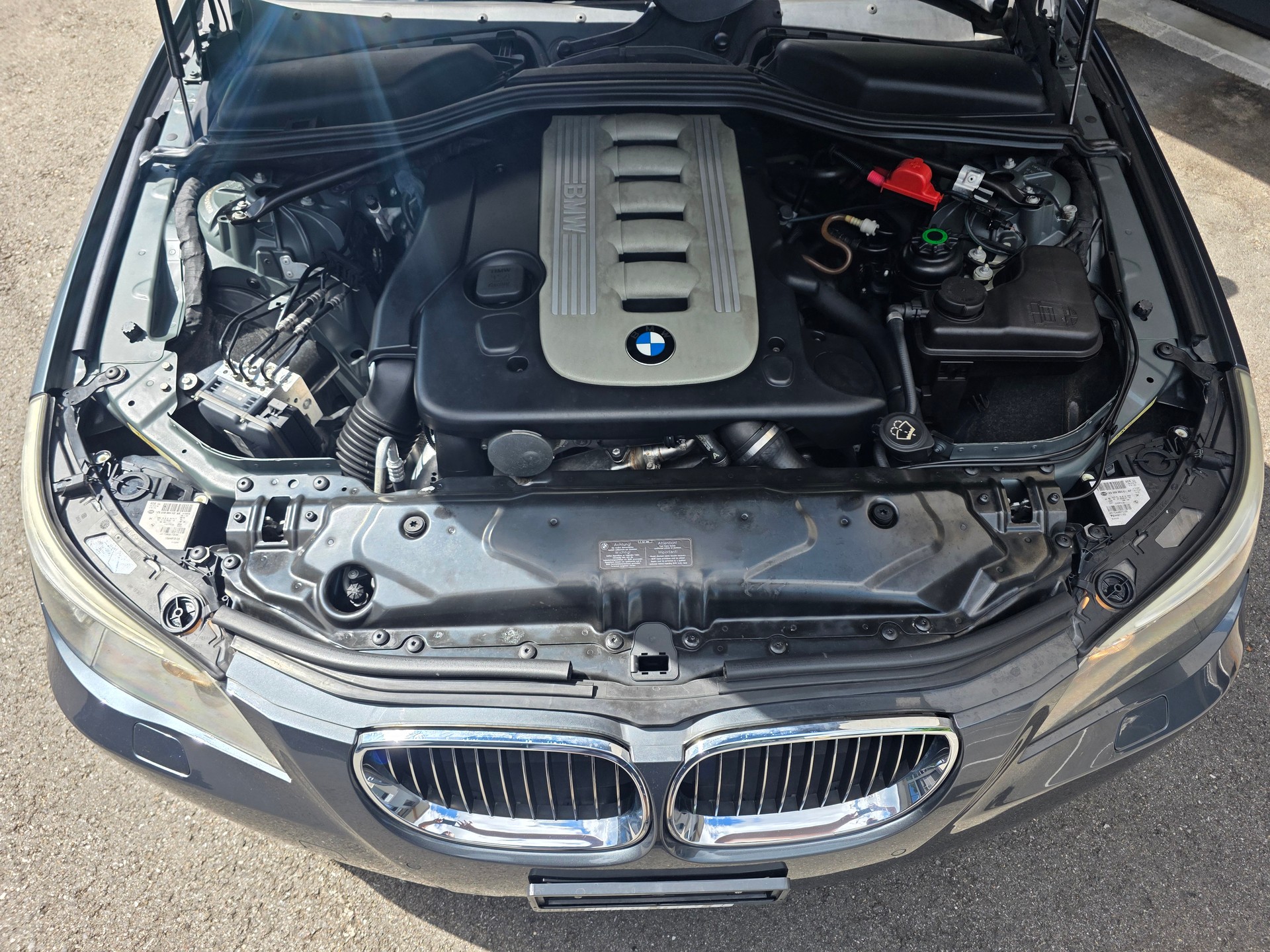 BMW E61 530xd Touring Facelift / Frisch ab MFK-image-7