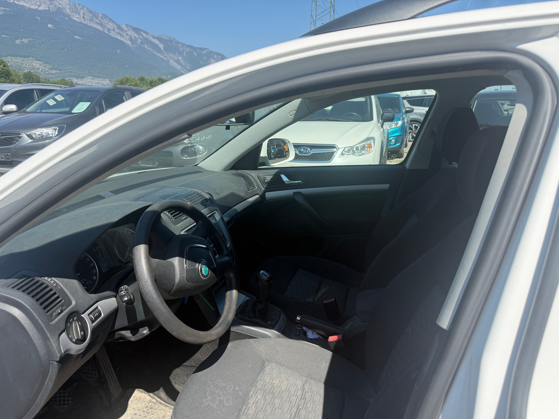 SKODA Octavia Combi 1.6 TDI Ambition 4x4-image-6