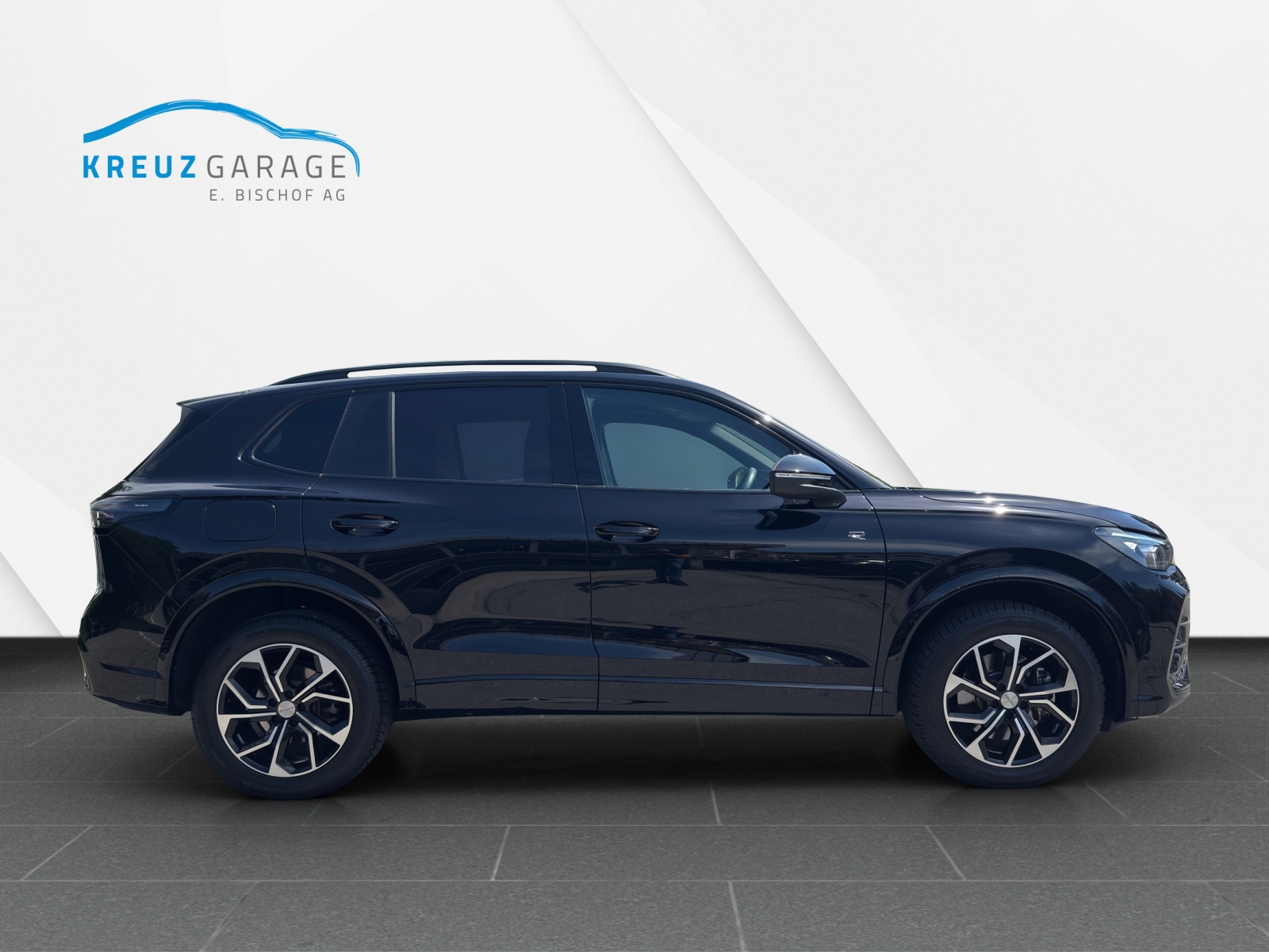 VW Tiguan 2.0 TDI SCR R-Line 4Motion DSG-showroom-element-3