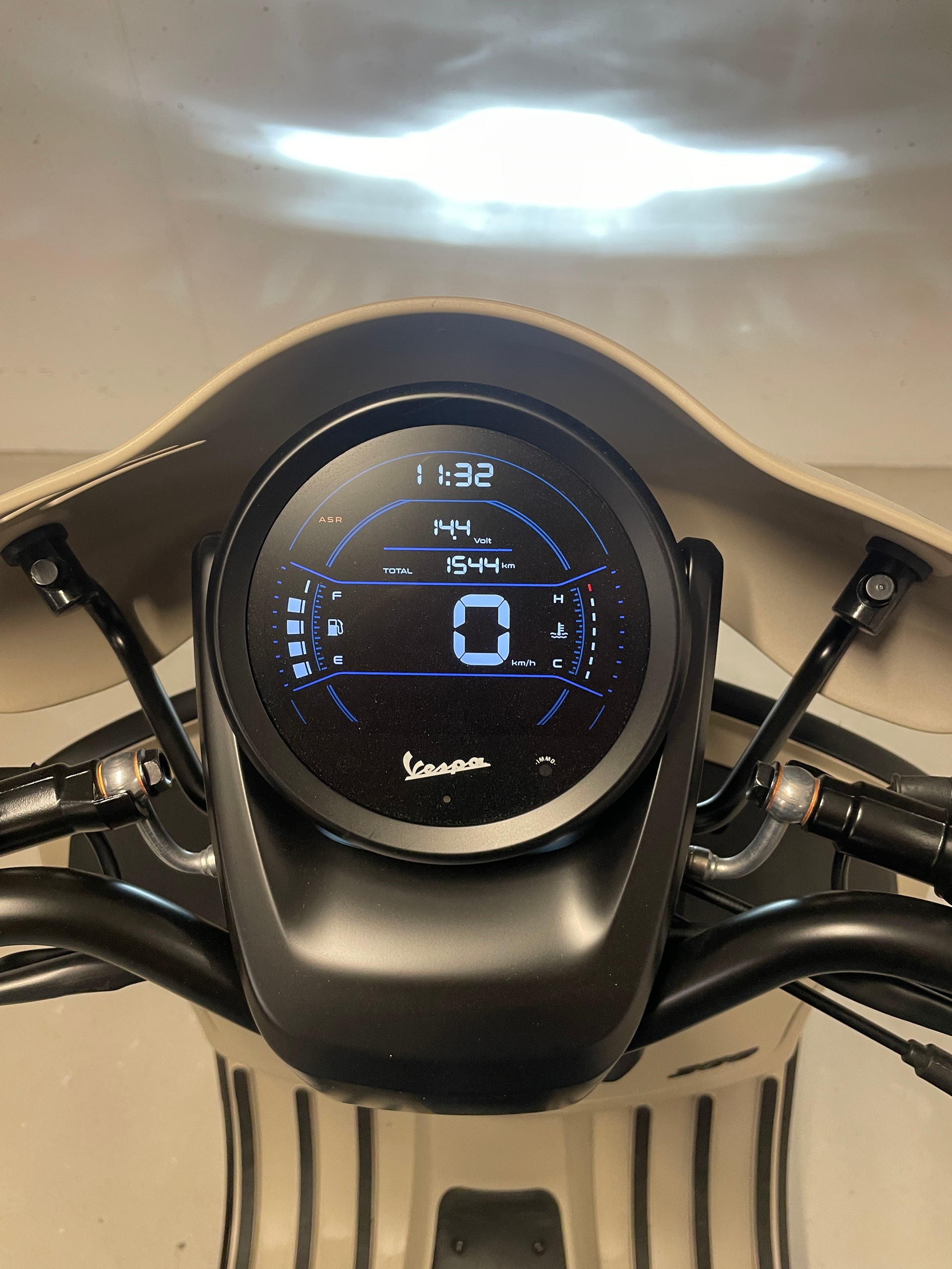PIAGGIO Vespa GTV 300-image-8