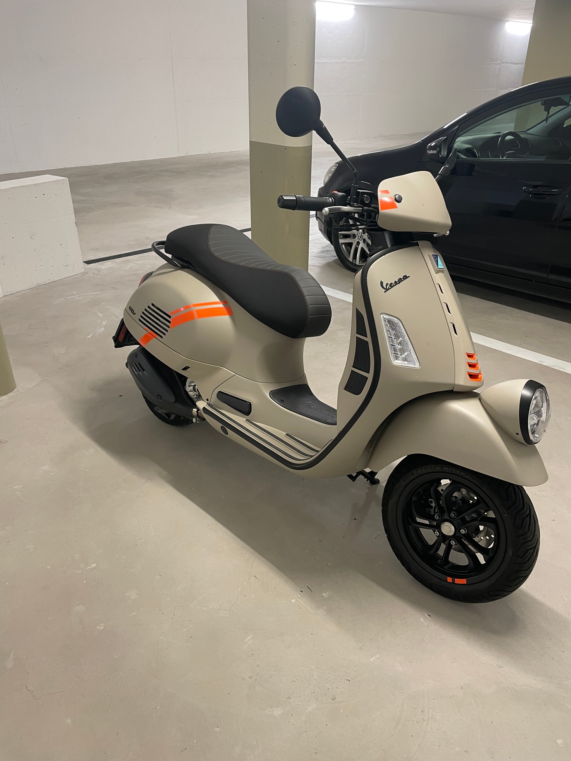 PIAGGIO Vespa GTV 300-image-2