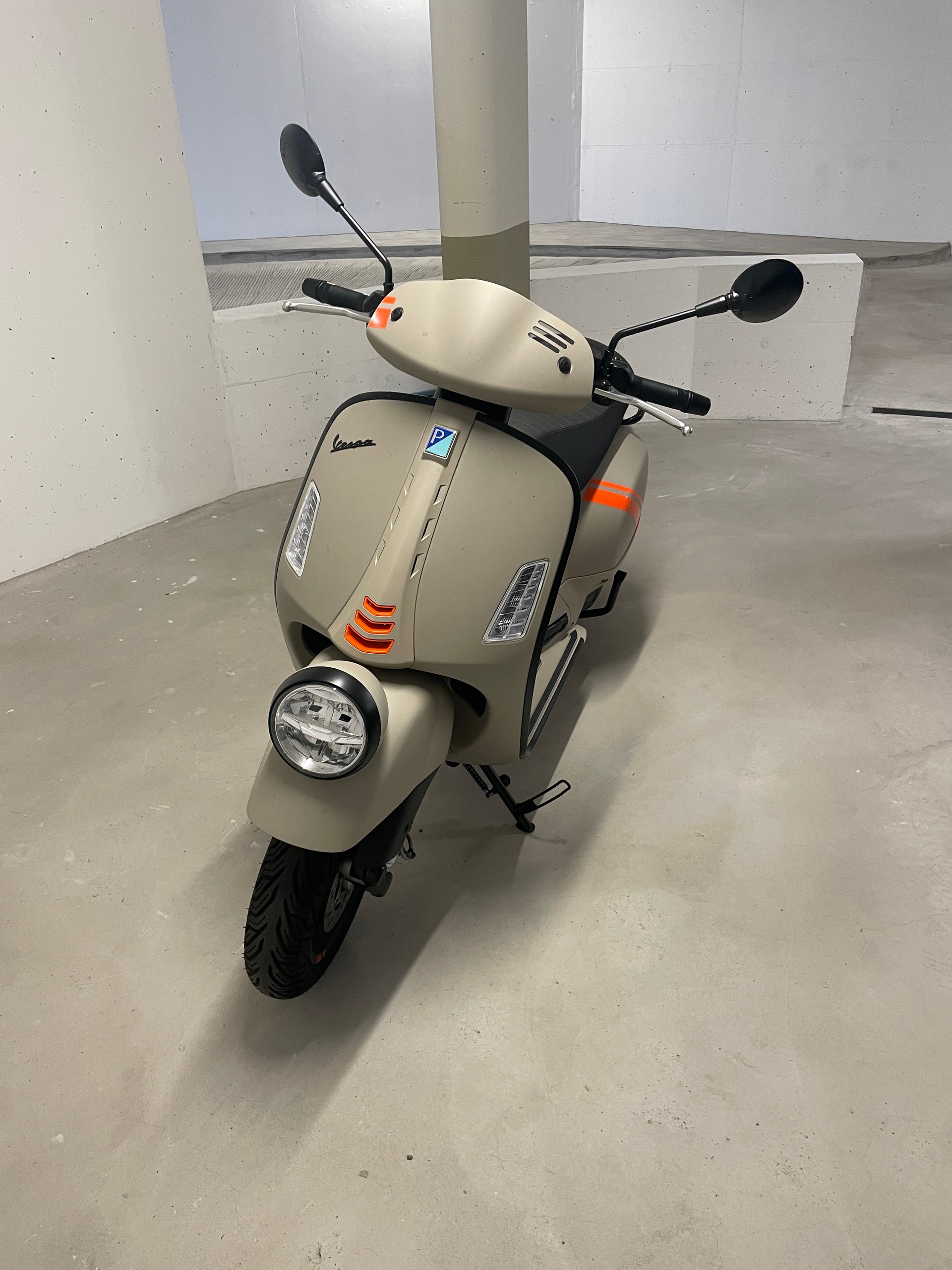 PIAGGIO Vespa GTV 300-image-1