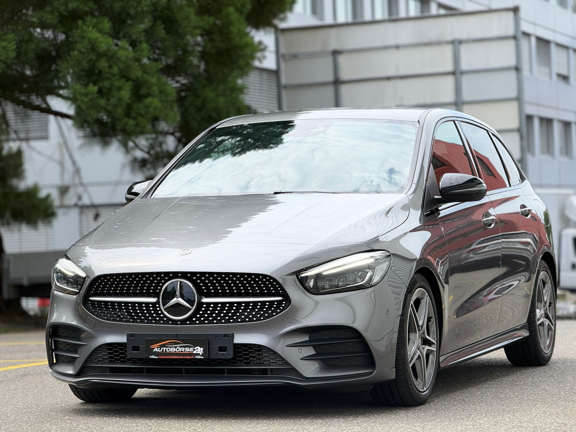 MERCEDES-BENZ B 200 d AMG Line
