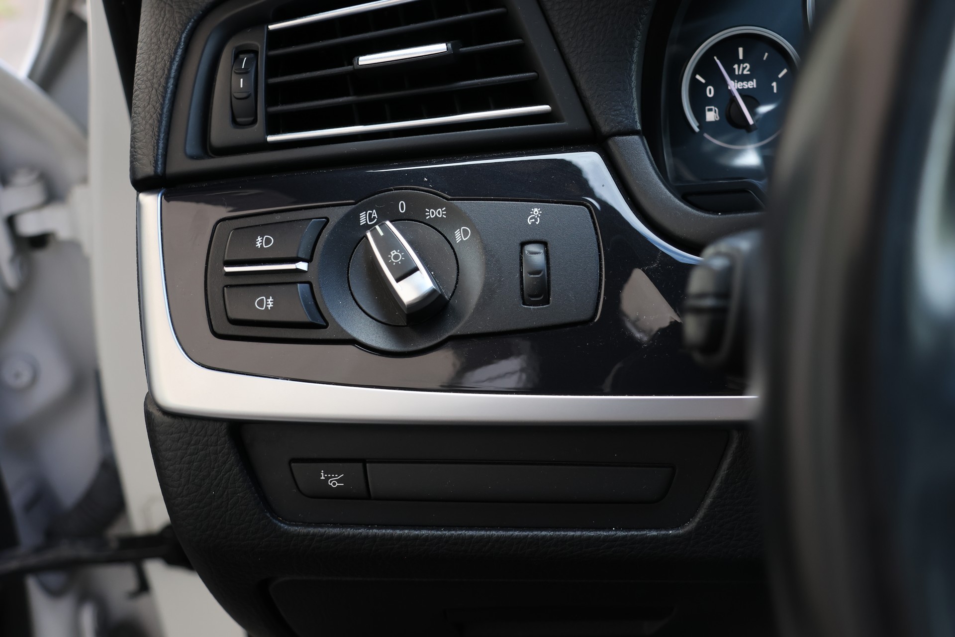 BMW 535d Touring M Sport xDrive Steptronic-image-10