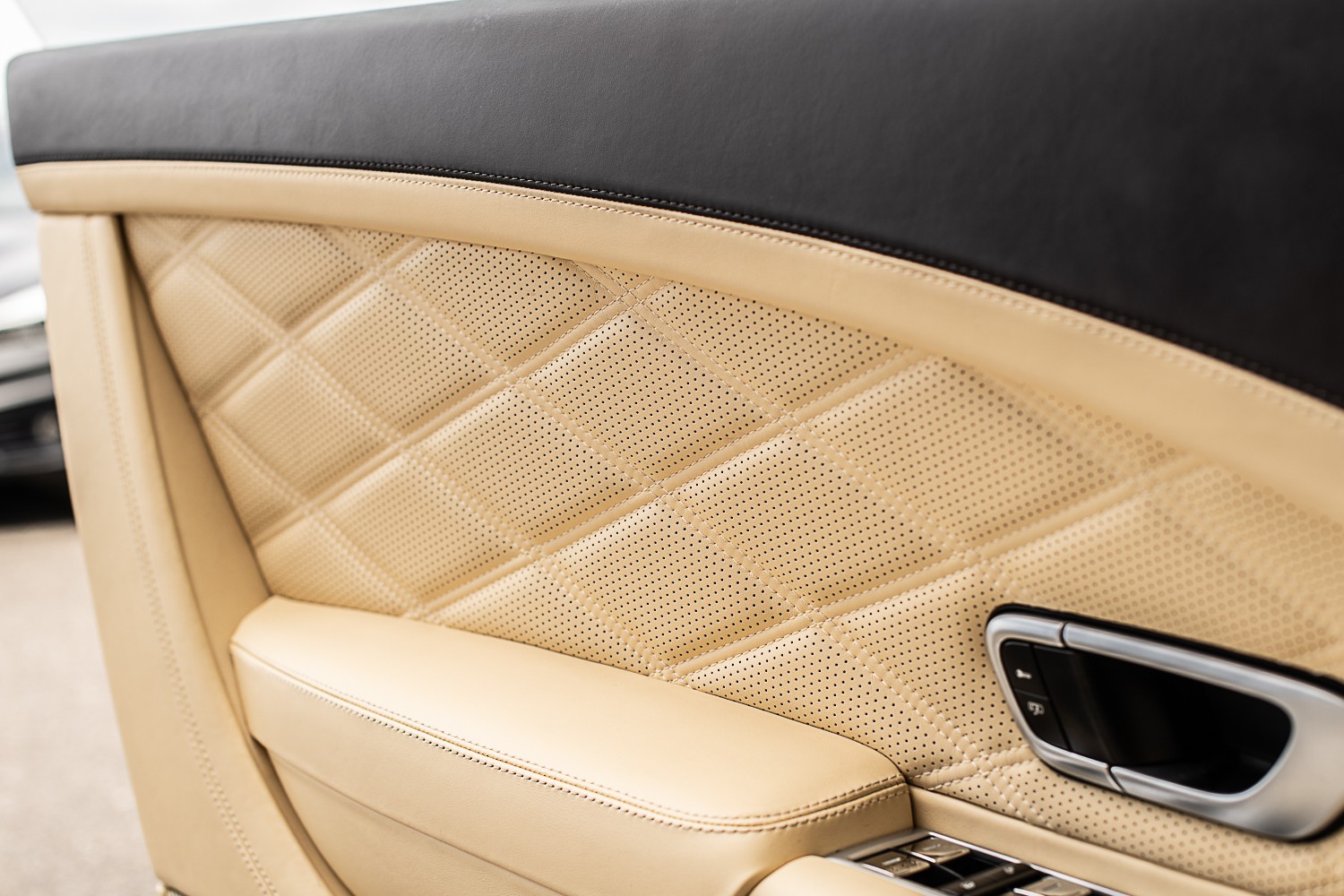 BENTLEY Continental GT Speed 6.0-image-17