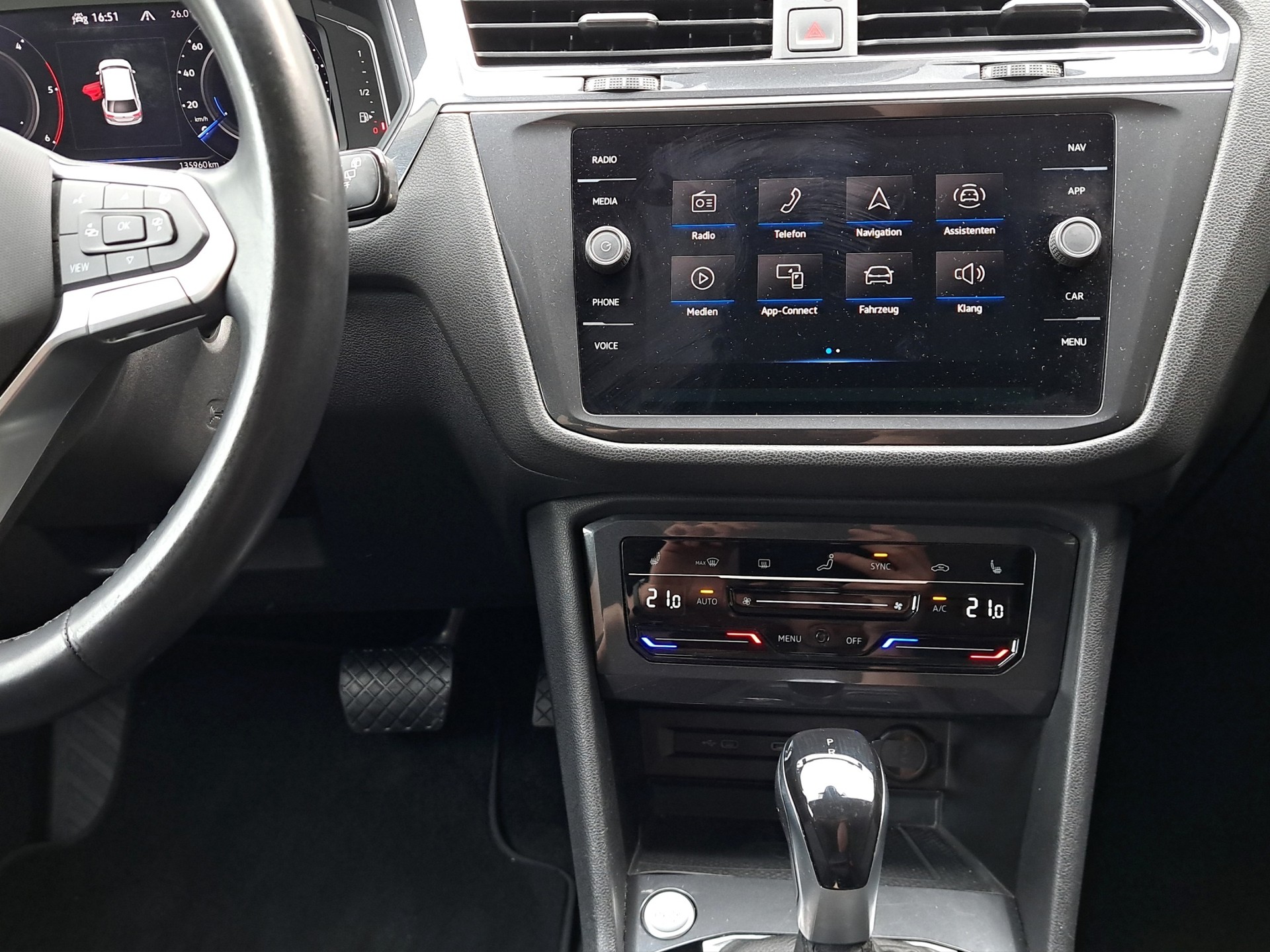 VW Tiguan Allspace 2.0 TDI SCR Elegance 4Motion DSG-image-10