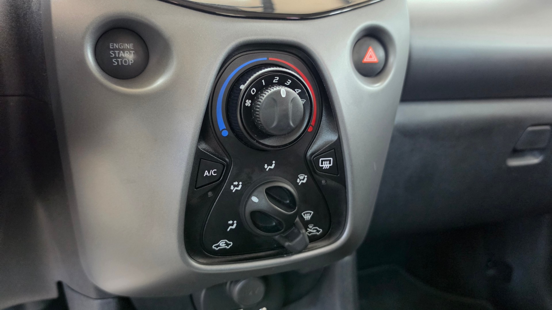 TOYOTA Aygo 1.0 VVT-i Trend-image-28