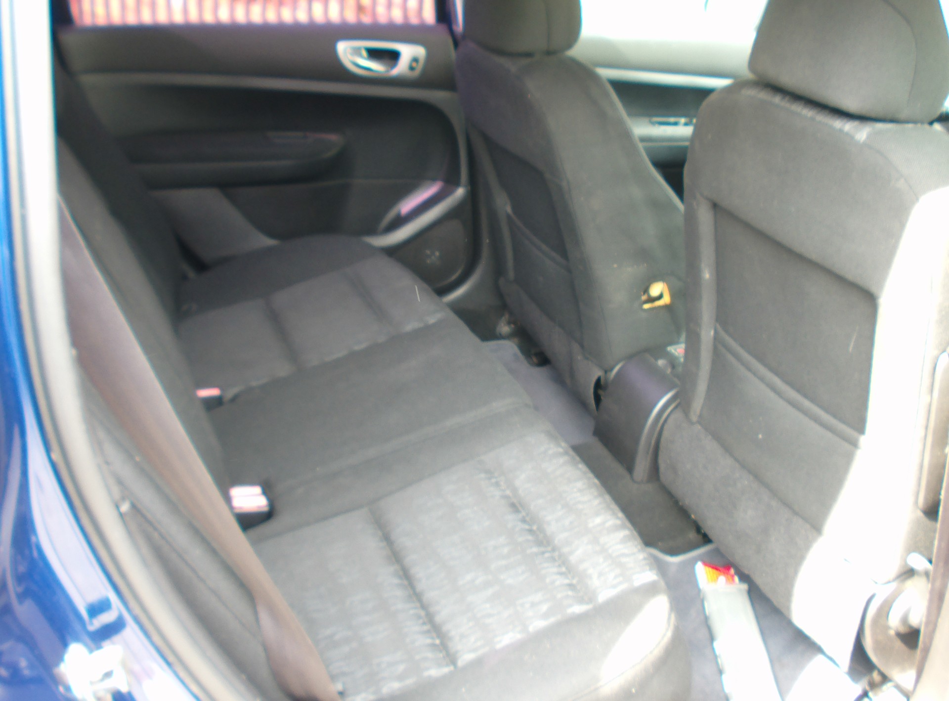 PEUGEOT 307 2.0 HDI XS-image-10