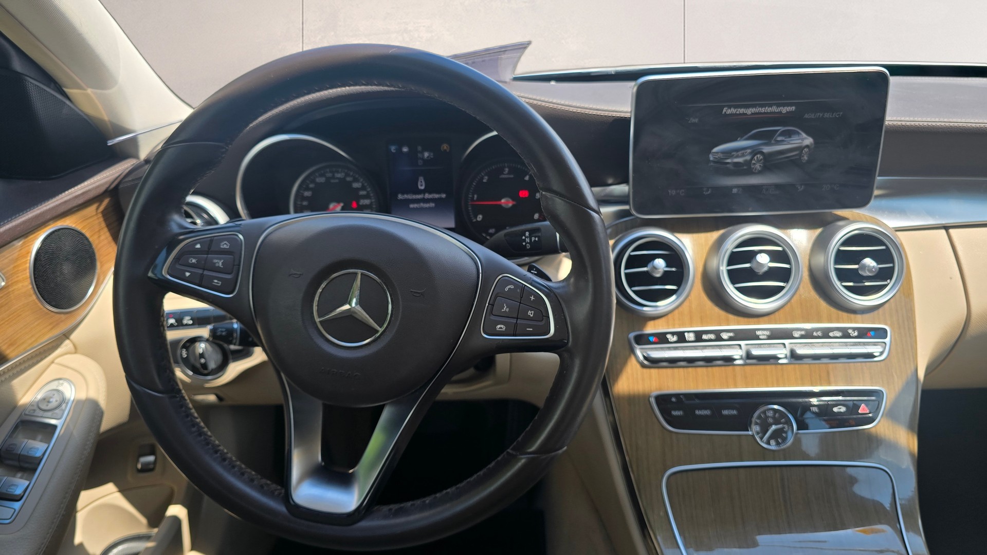 MERCEDES-BENZ C 250 BlueTEC Exclusive 4Matic 7G-Tronic-image-9