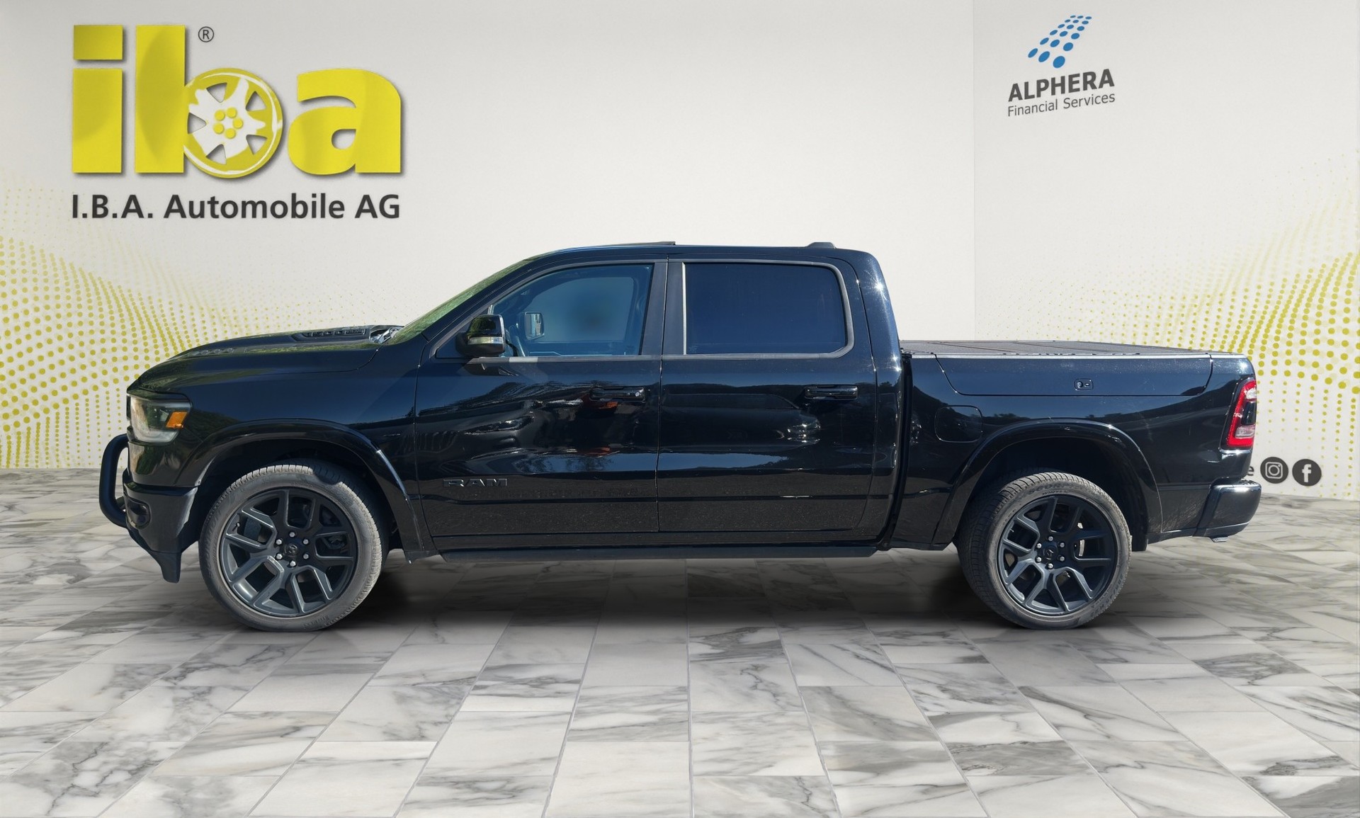 DODGE 1500 Laramie PXJ Black Pack FACELIFT Grosser Display! 5.7, V8-showroom-element-2