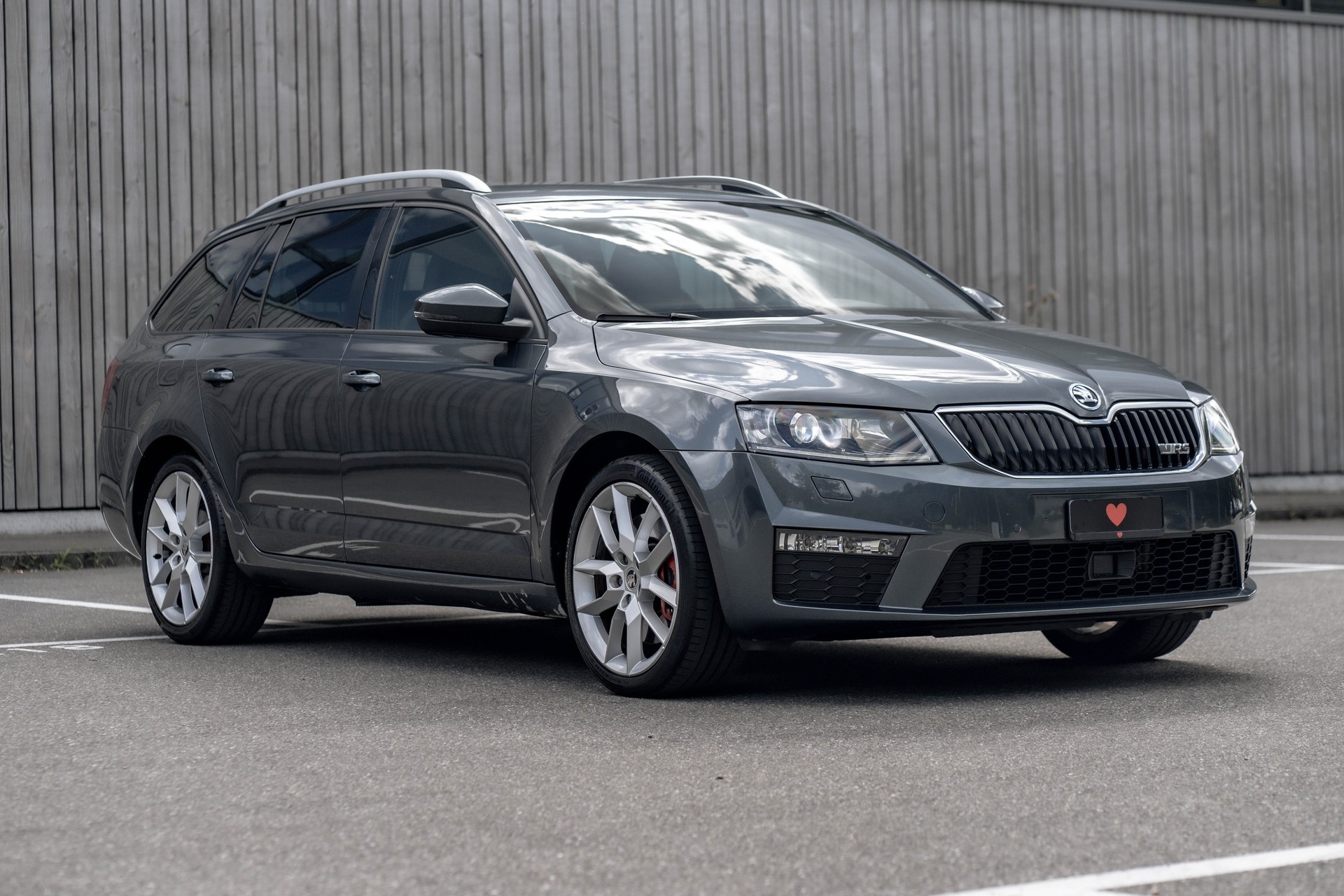 SKODA Octavia Combi 2.0 TDI RS DSG * FRISCH AB MFK * WP & ZAHNRIEMEN ERSETZT * TOP GEPFLEGTES FAHRZEUG *-showroom-element-2