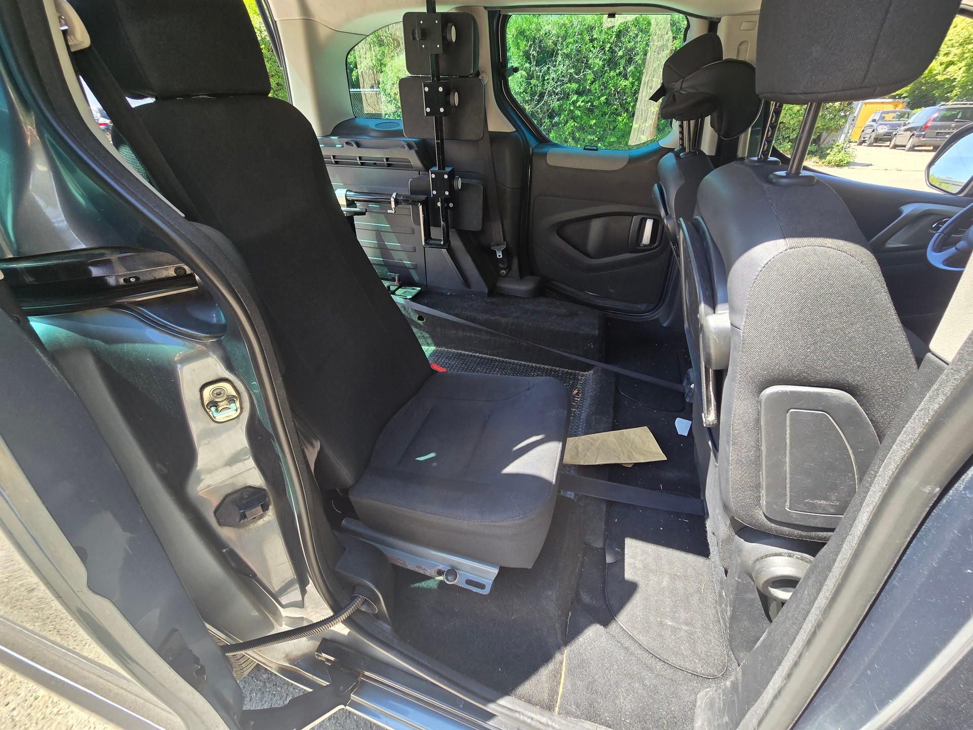 PEUGEOT Partner 1.6 HDI Trendy Clim-image-13