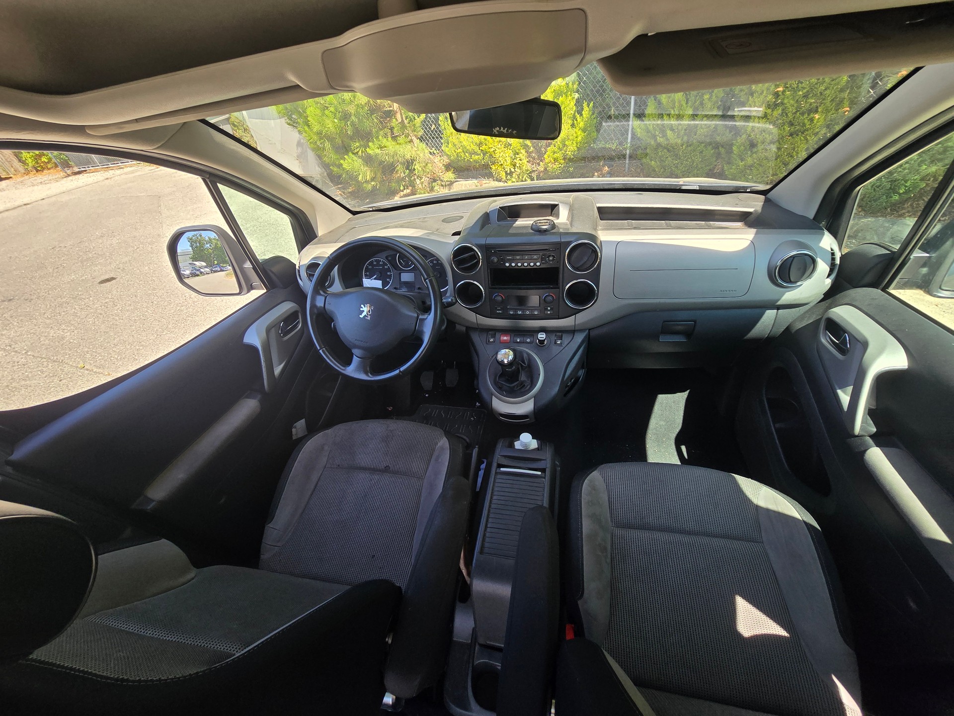PEUGEOT Partner 1.6 HDI Trendy Clim-image-15