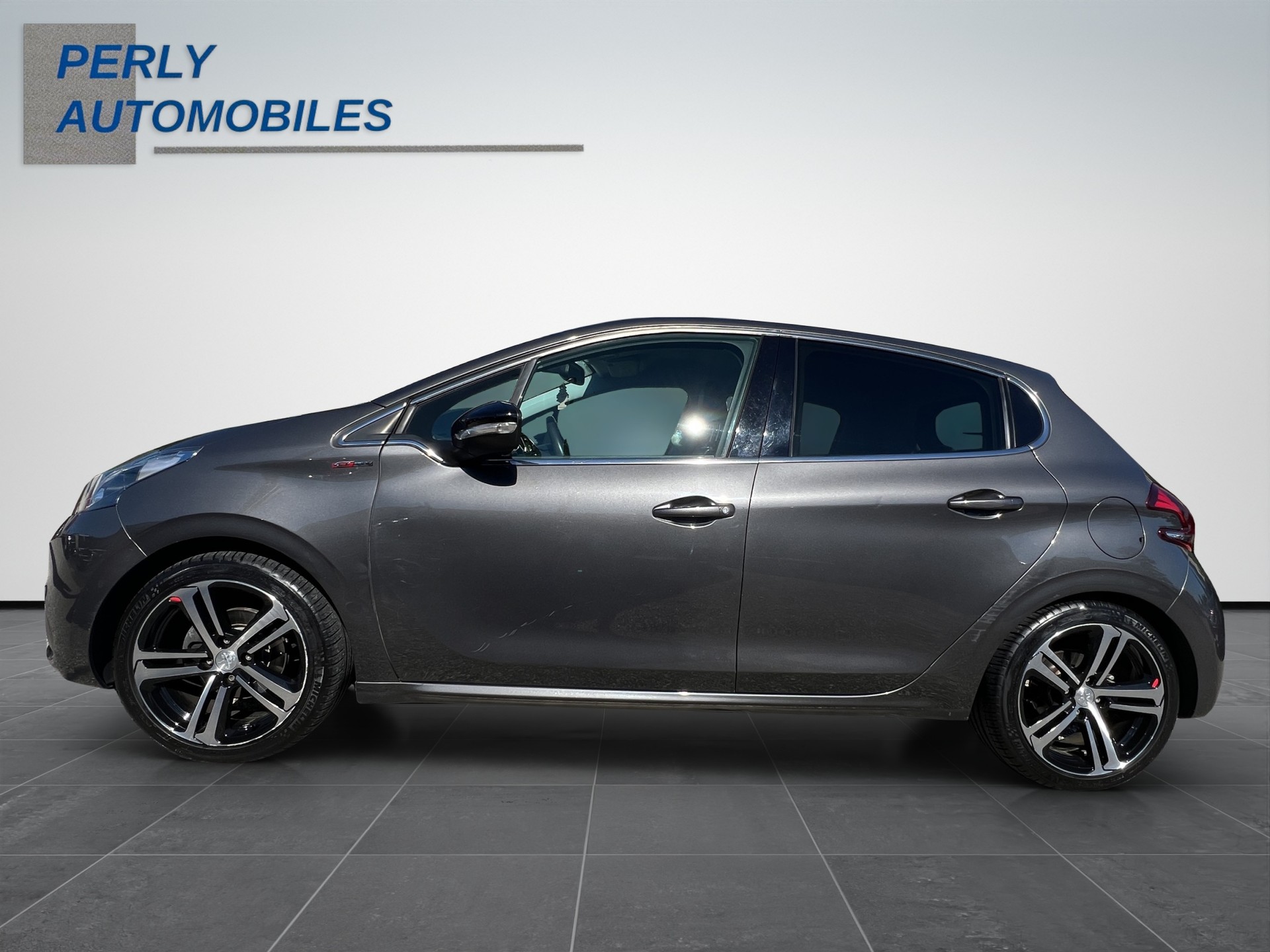 PEUGEOT 208 1.2 PureTech GT Line-showroom-element-2
