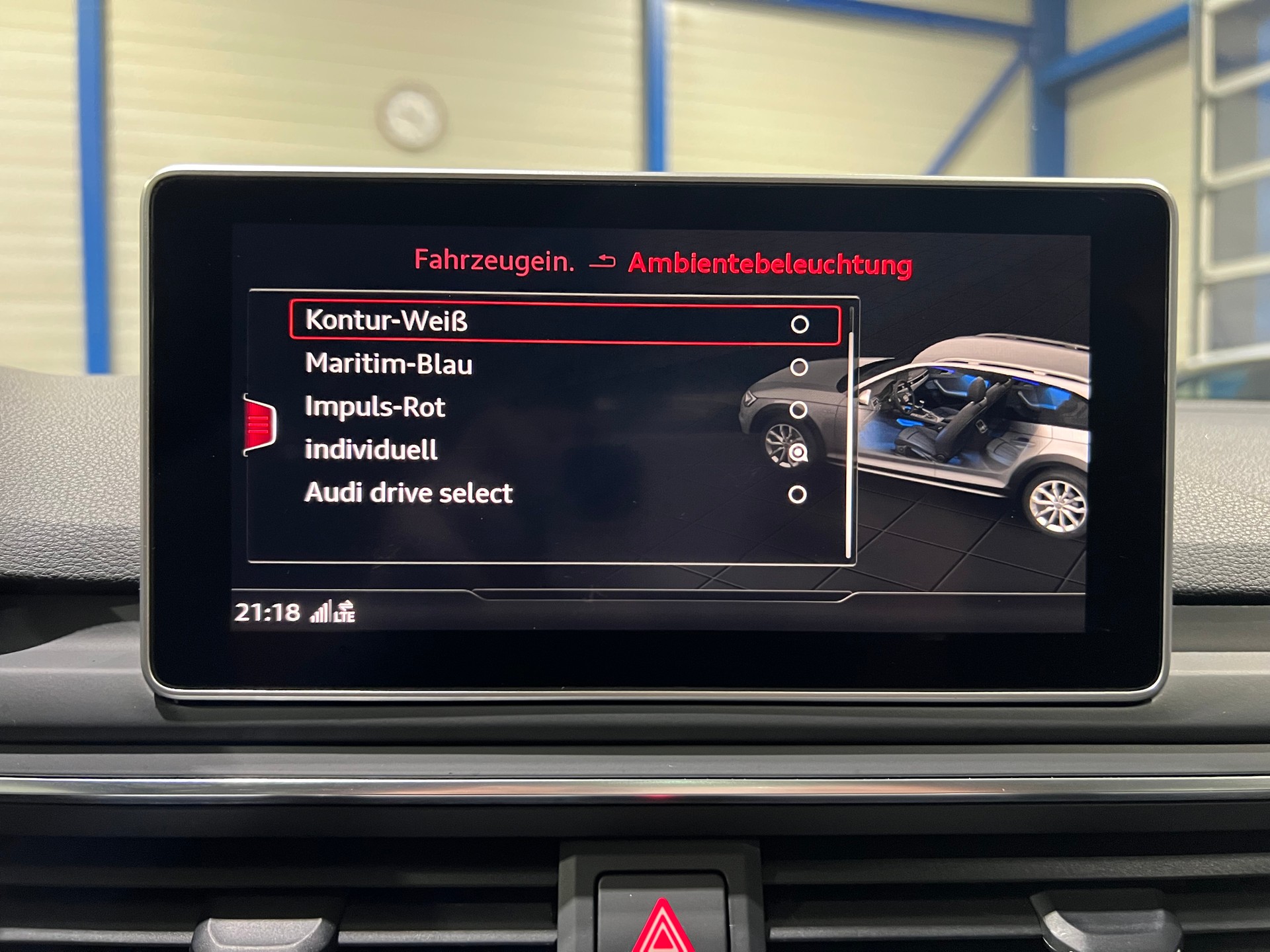 AUDI A4 allroad 3.0 TDI qu**Panodach,AHK,Matrix LED,CH Auslieferung,Frisch ab MFK**-image-14