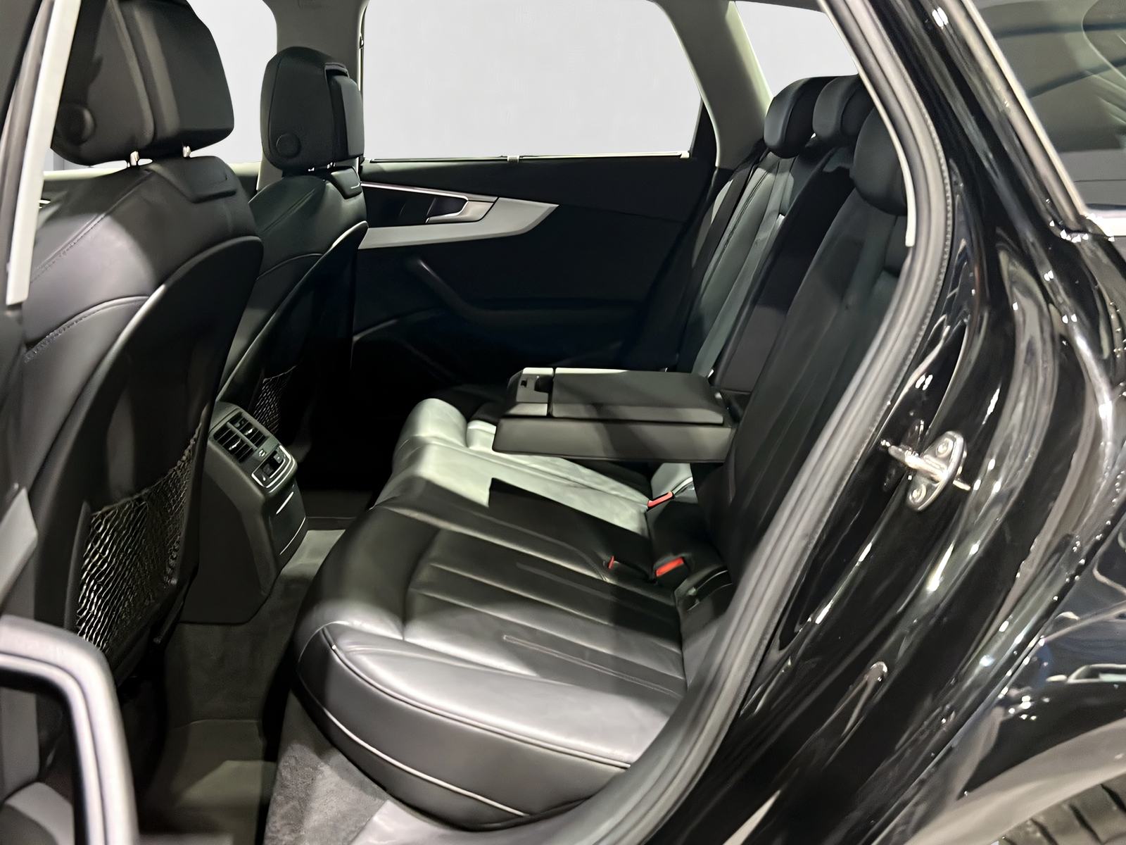AUDI A4 allroad 3.0 TDI qu**Panodach,AHK,Matrix LED,CH Auslieferung,Frisch ab MFK**-image-9