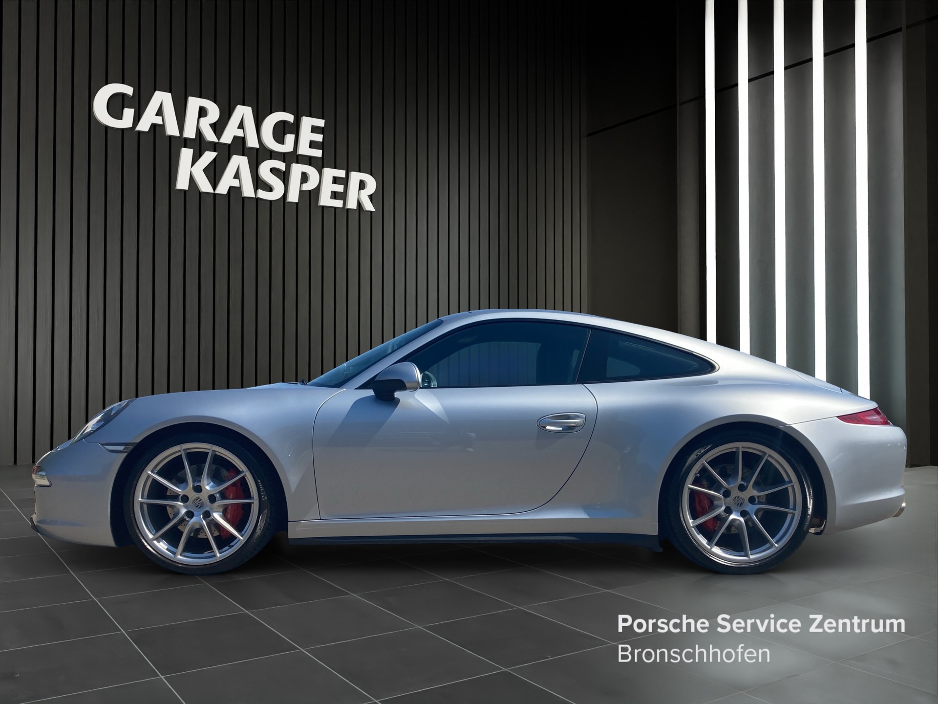 PORSCHE 911 Carrera 4S-showroom-element-1