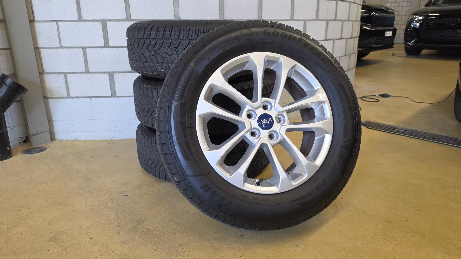 FORD Kuga 2.5 Hybrid ST-Line X 4x4-image-31