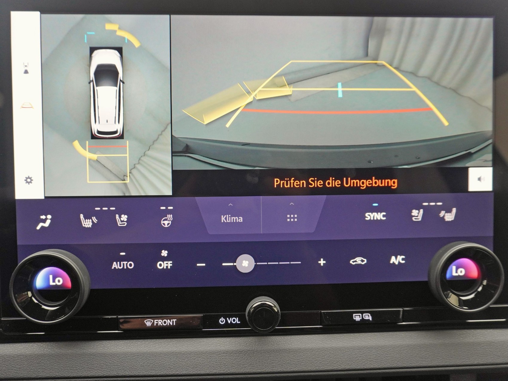 TOYOTA bZ4X Touring Premium AWD ** 360° Kamera **-image-15