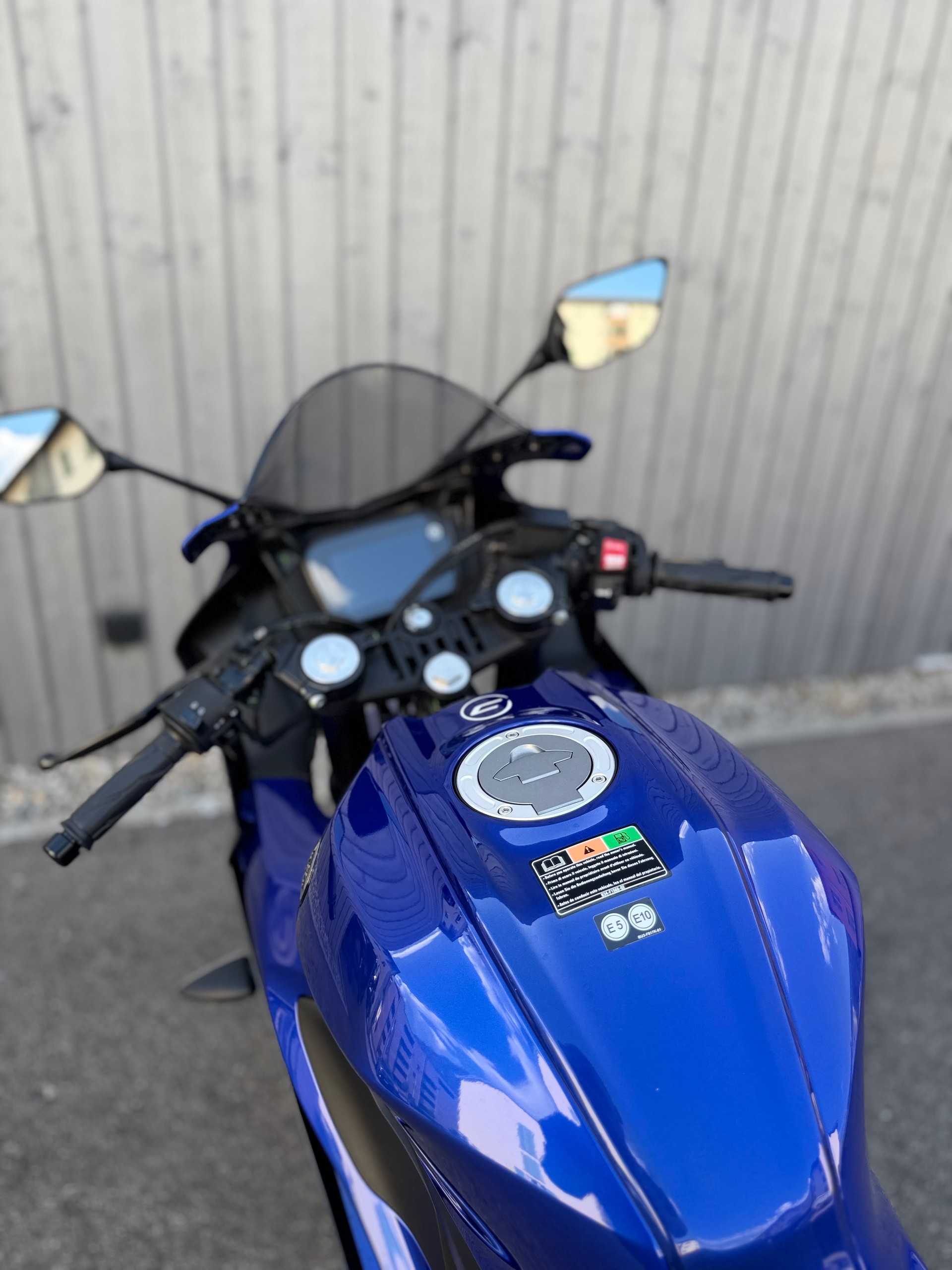 YAMAHA YZF-R 125 ABS-image-4