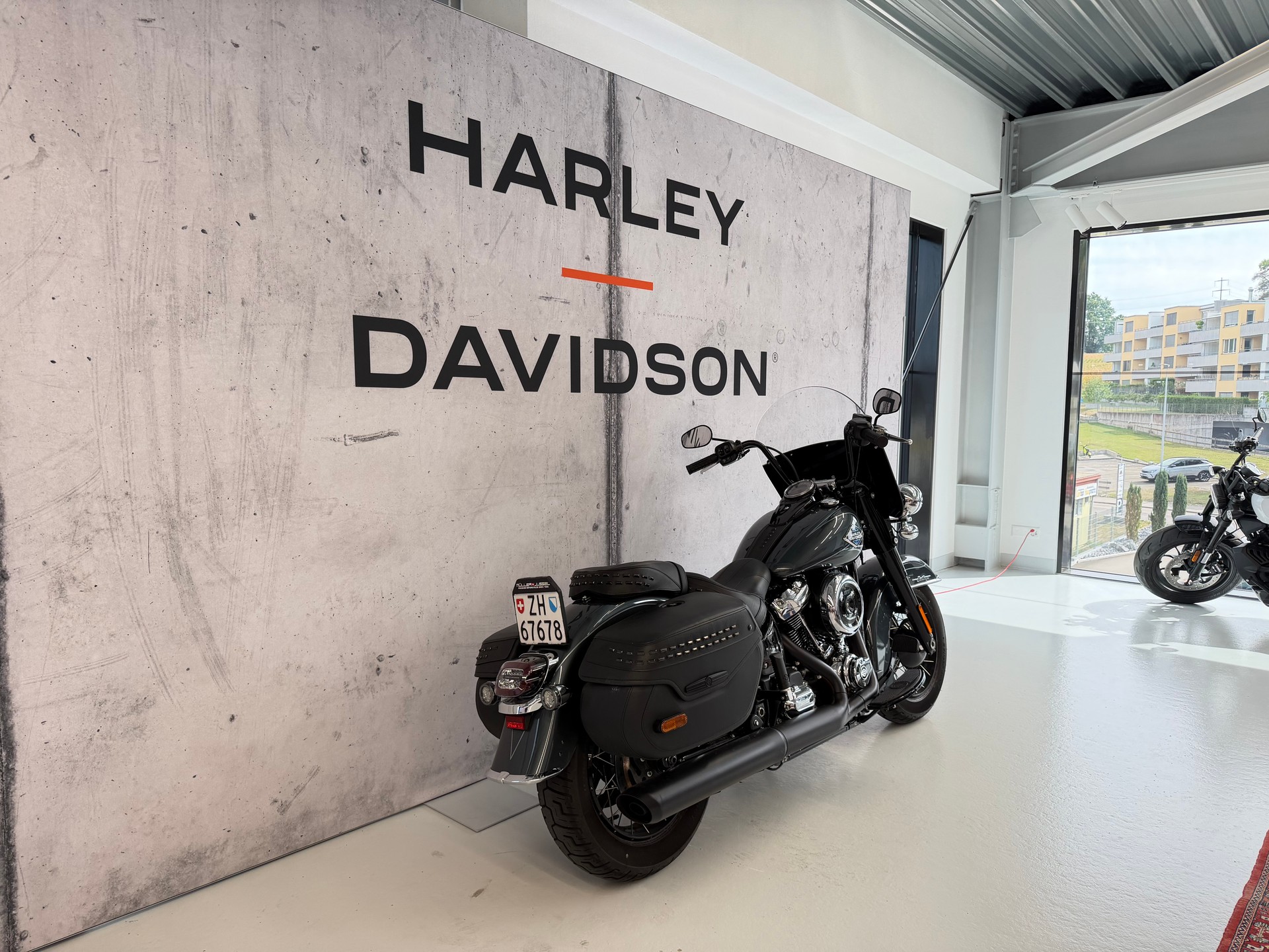 HARLEY-DAVIDSON FLHC Heritage Classic 117 (35KW MÖGLICH)-showroom-element-2