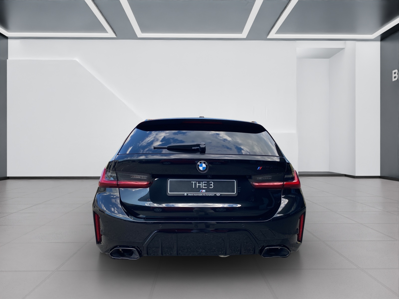 BMW M340i xDrive Touring-showroom-element-3
