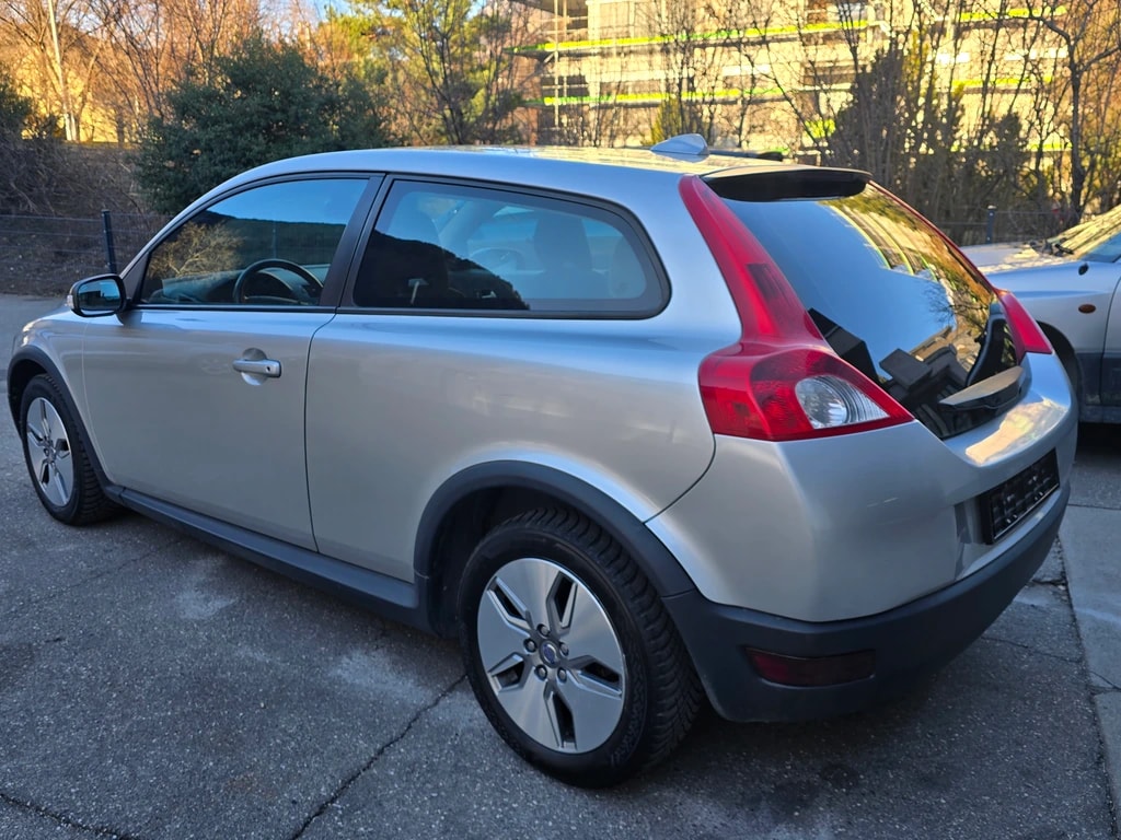 VOLVO C30 1.6D Kinetic-image-4