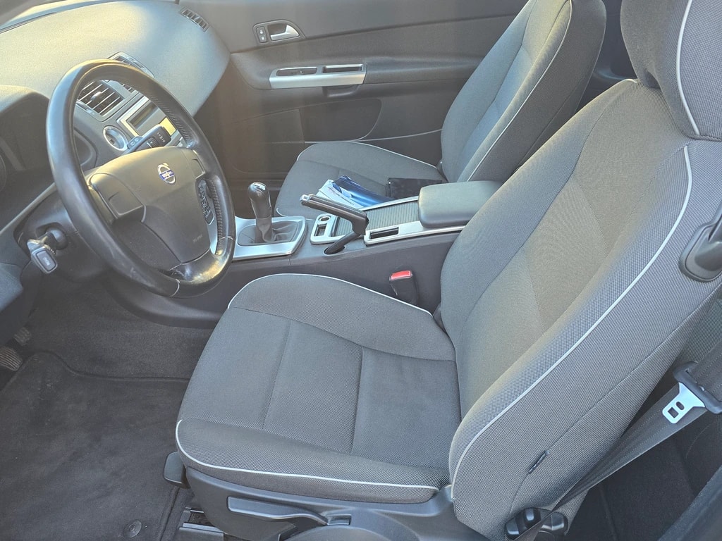 VOLVO C30 1.6D Kinetic-image-5