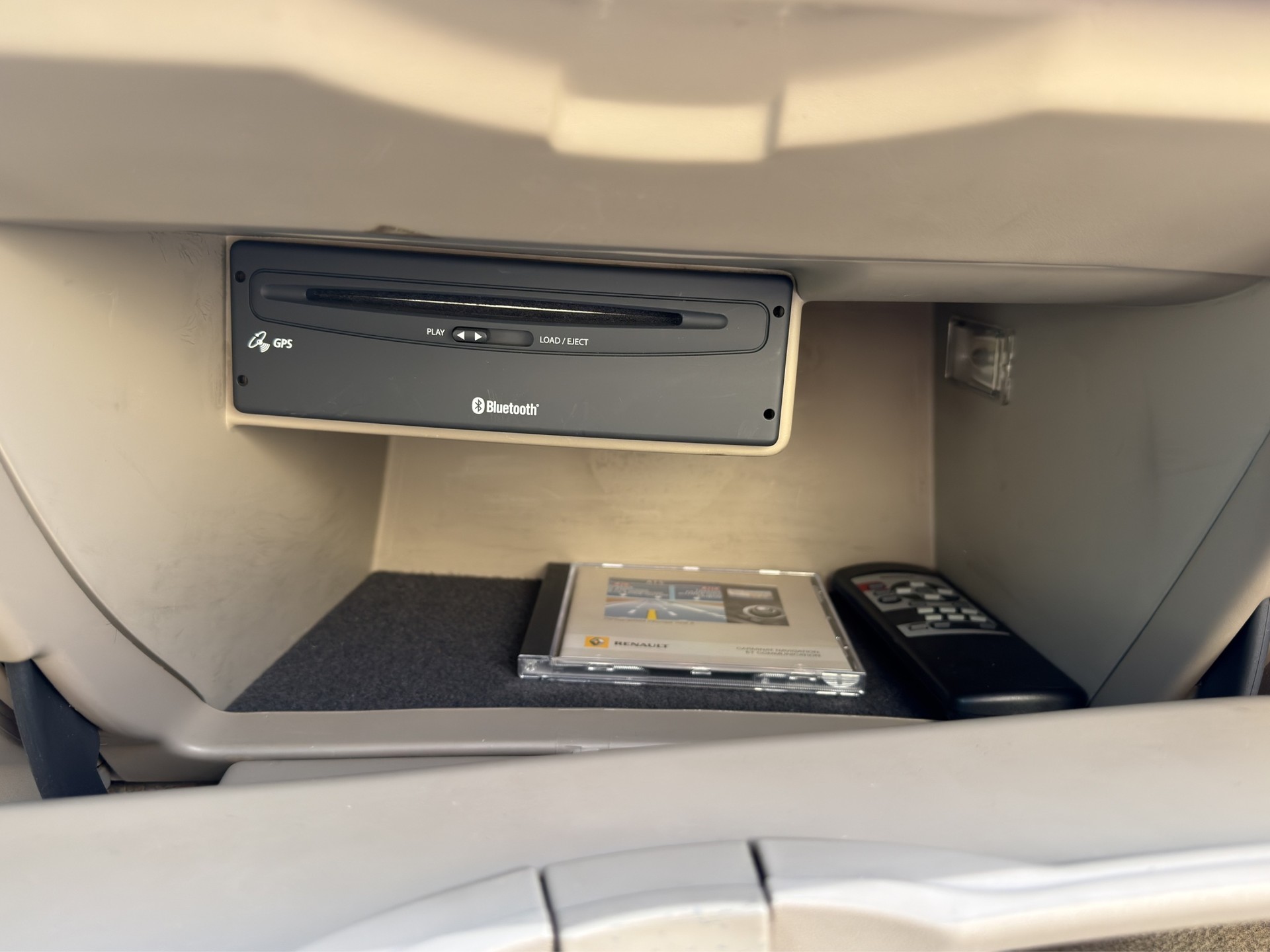 RENAULT Grand Espace 3.5 V6 Initiale Automatic-image-18