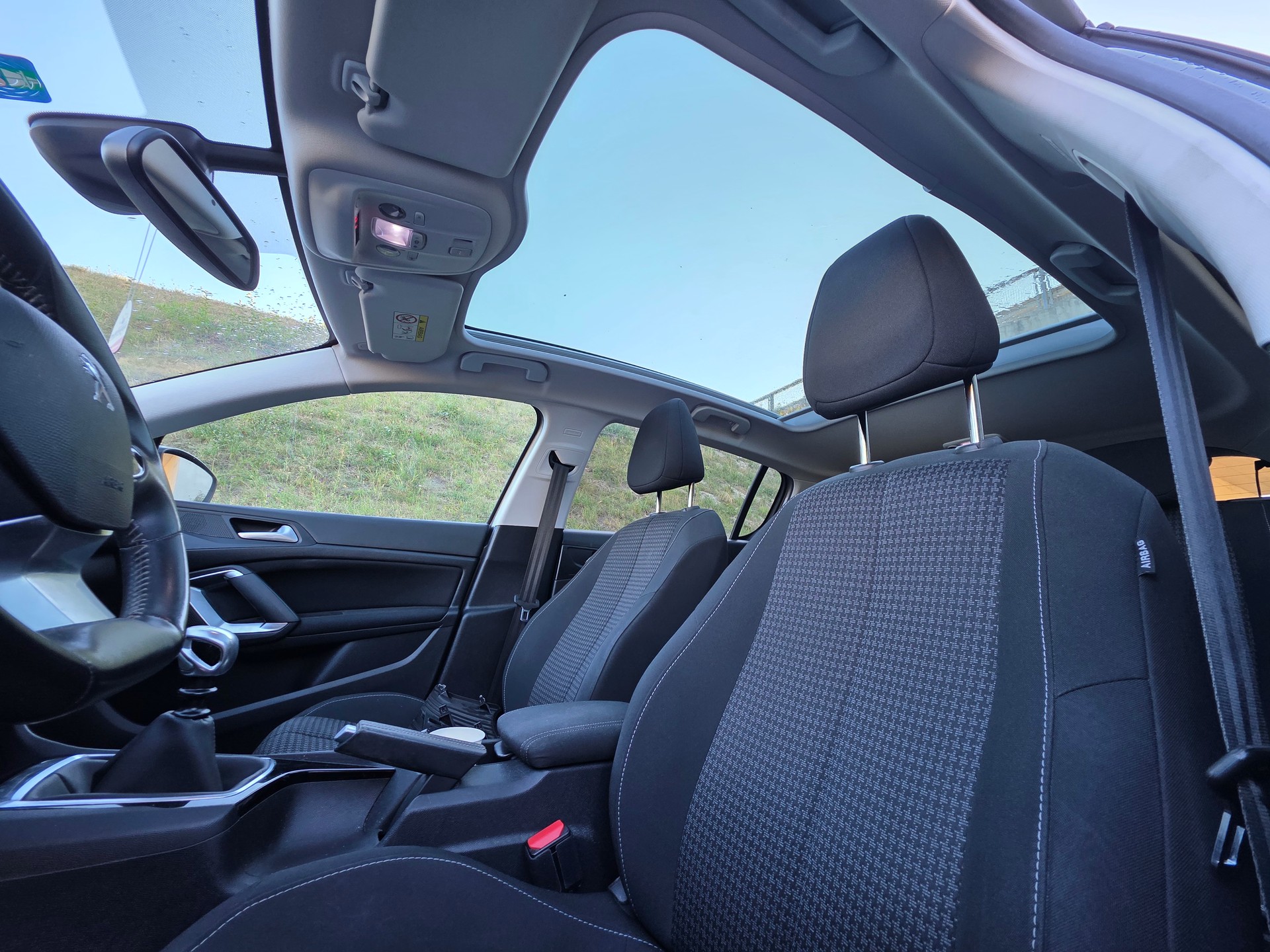 PEUGEOT 308 1.2 THP Style-image-9
