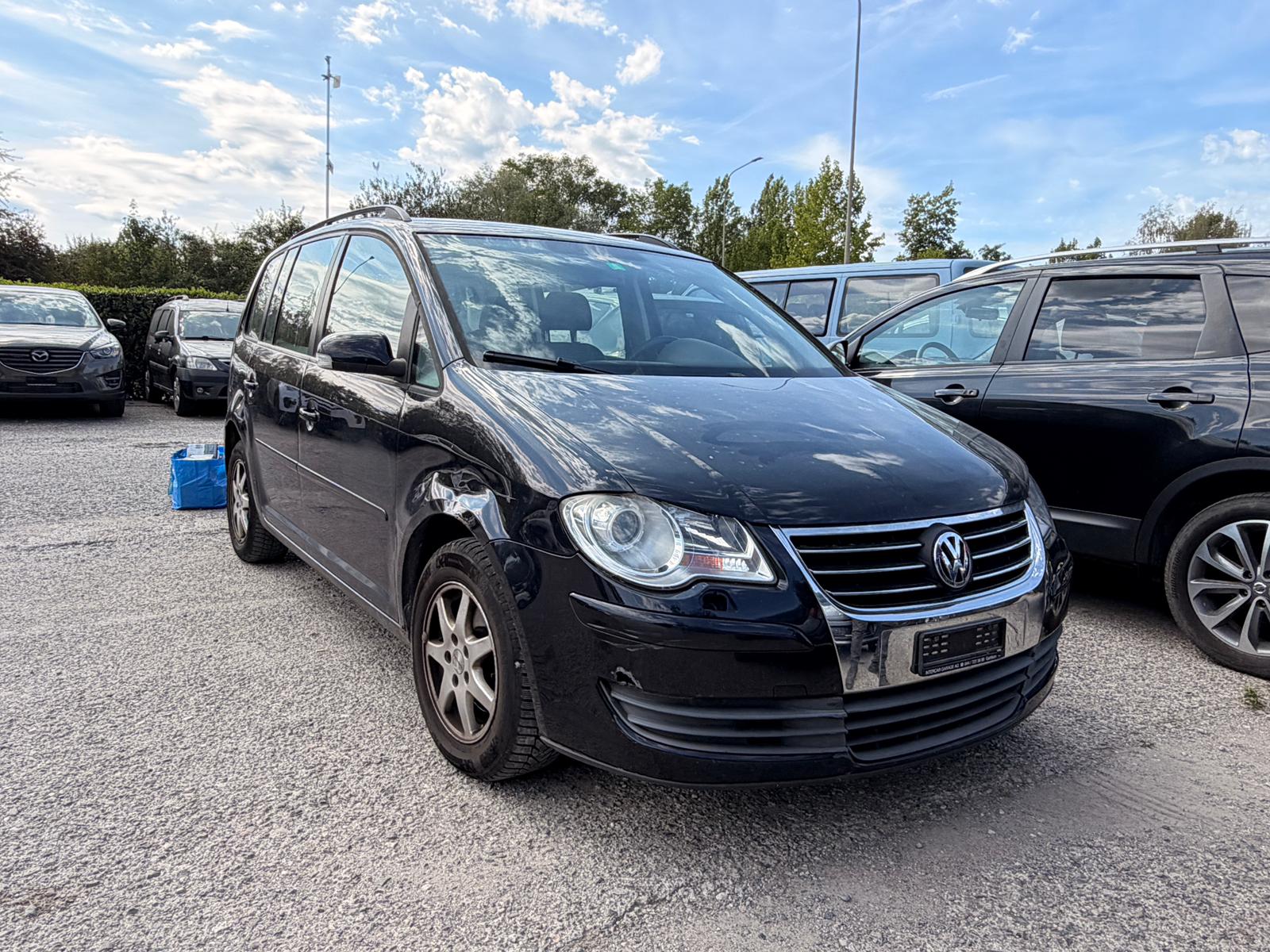 VW Touran 2.0 TDI Trendline-image-1