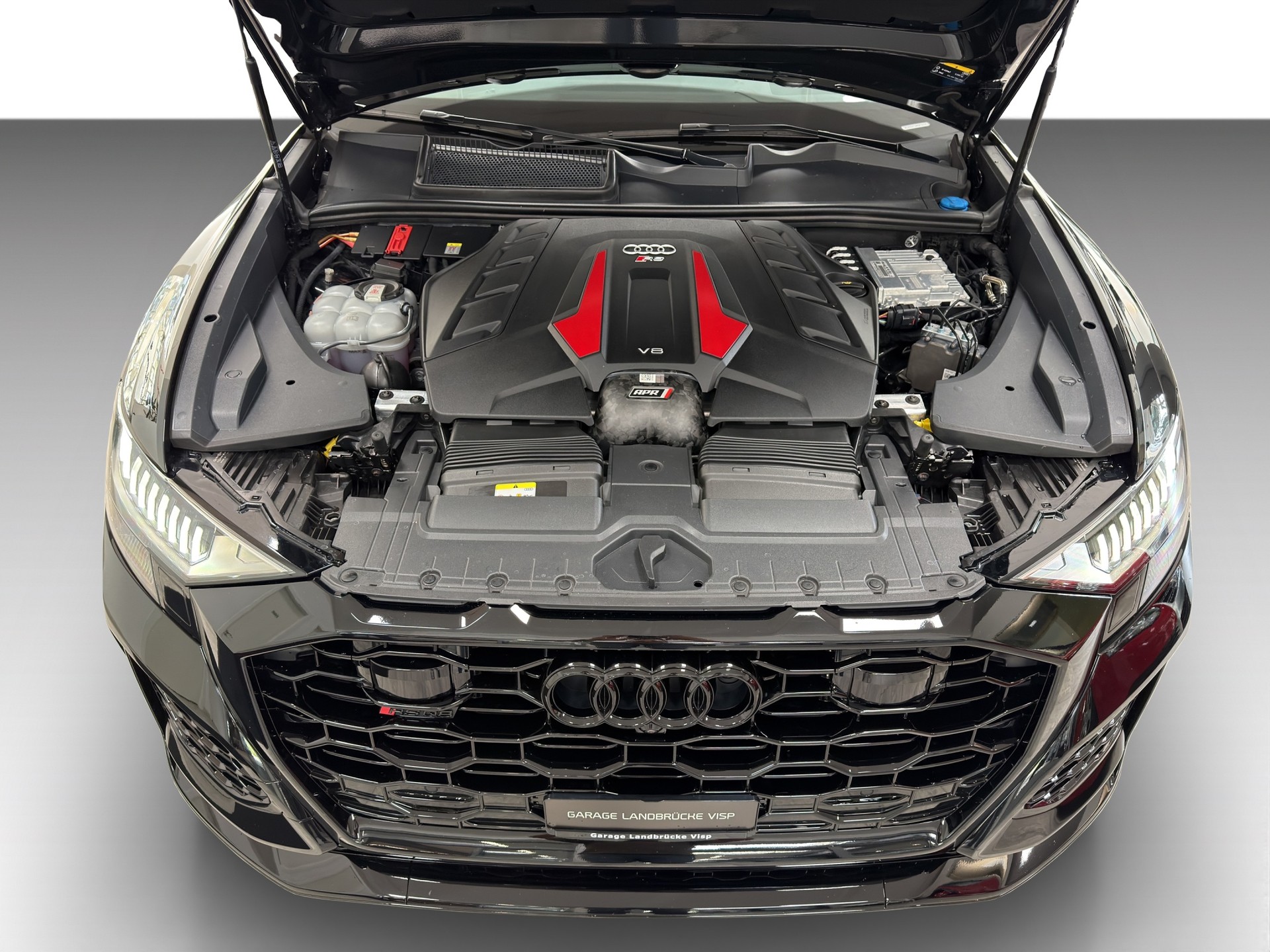 AUDI RSQ8 quattro tiptronic-showroom-element-3
