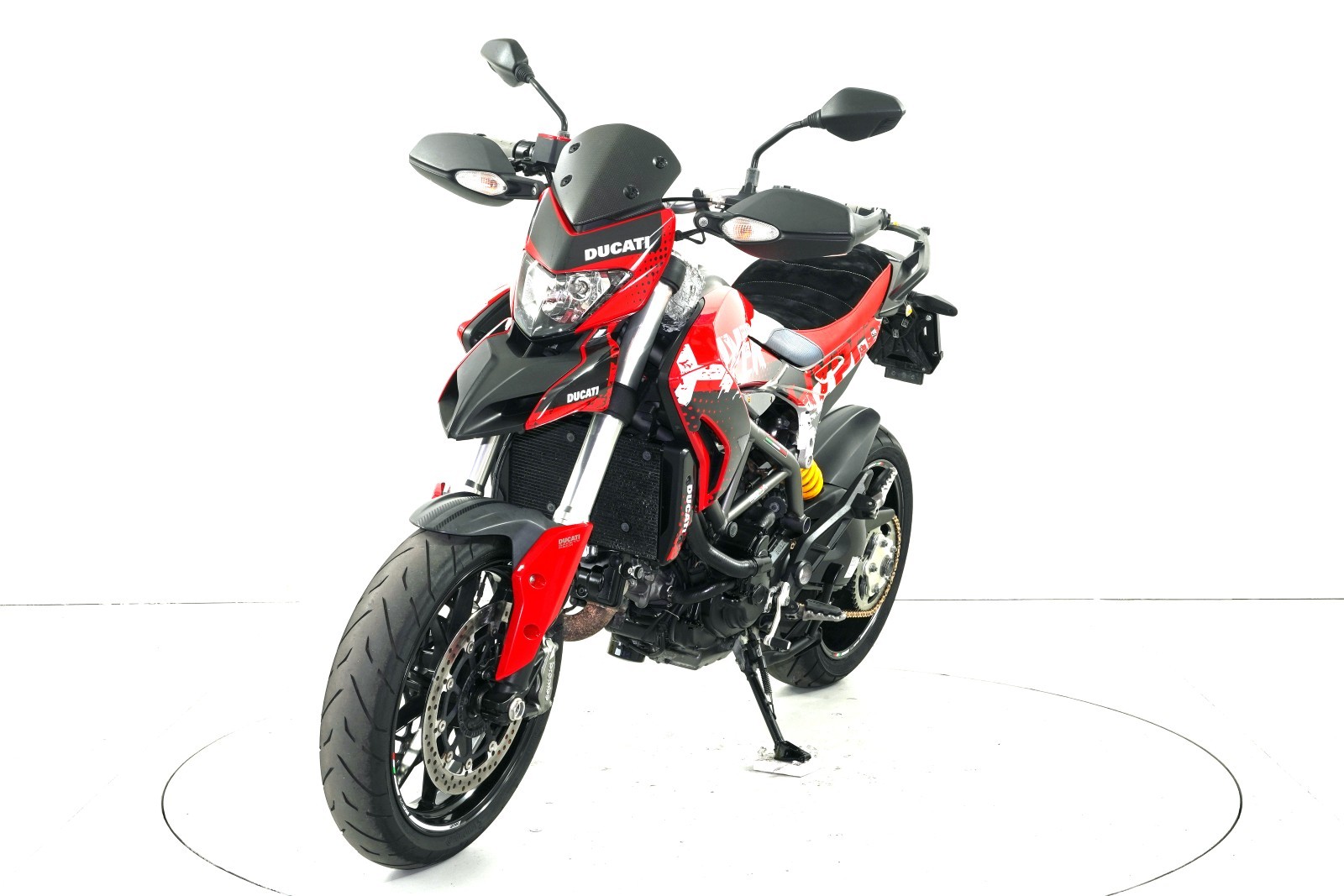 DUCATI 821 Hypermotard ABS-image-2